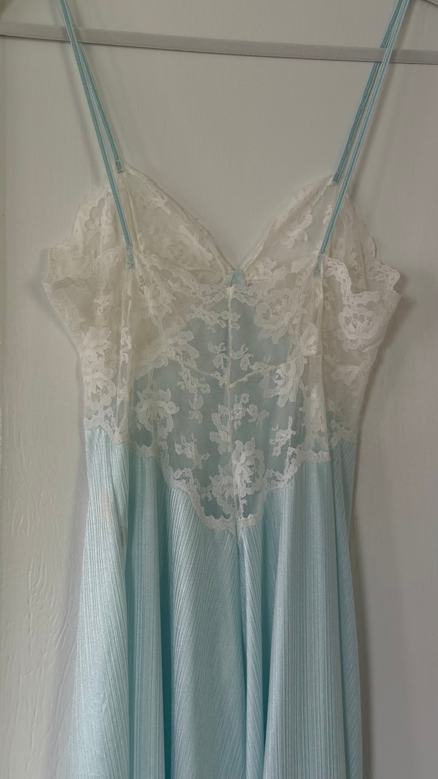 Blue & White Lace Peignoir Set