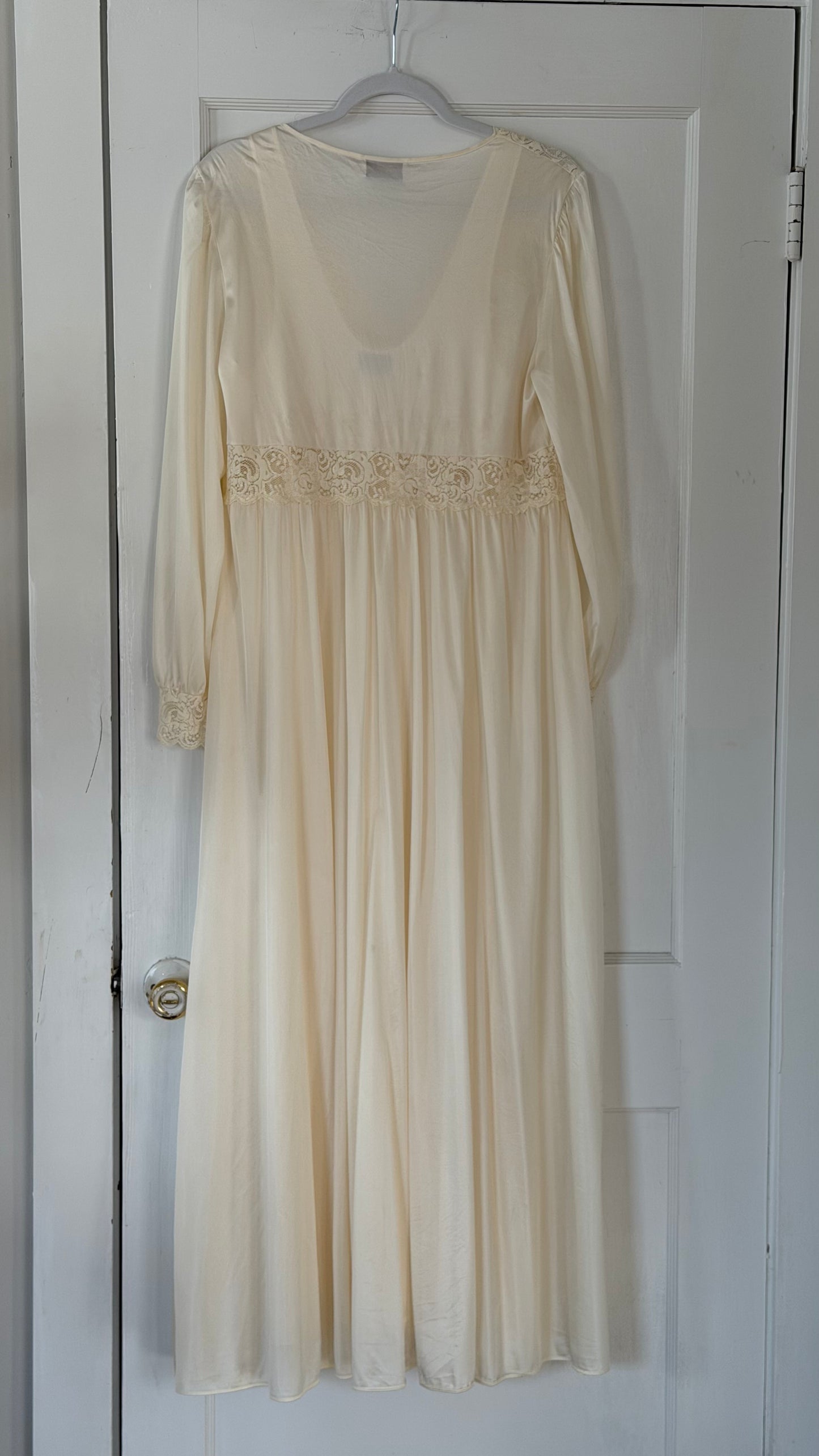 Long Sleeve Lace-Detail Ivory Peignoir Set