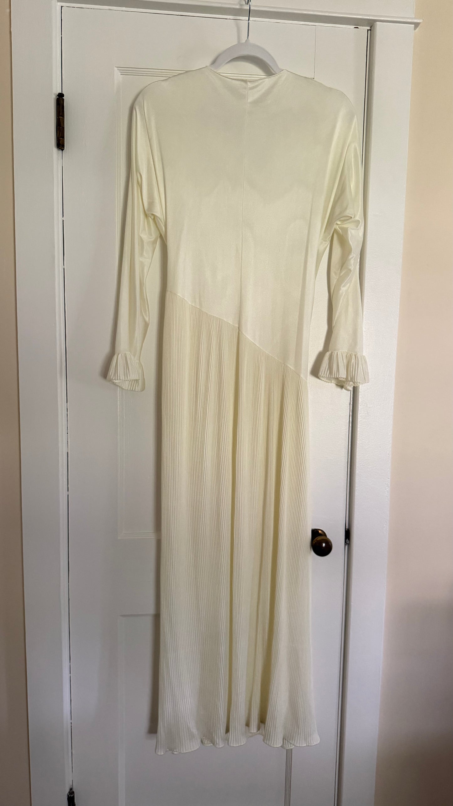 Cream Asymmetrical Drop Waist Pleat-Detail Peignoir Set