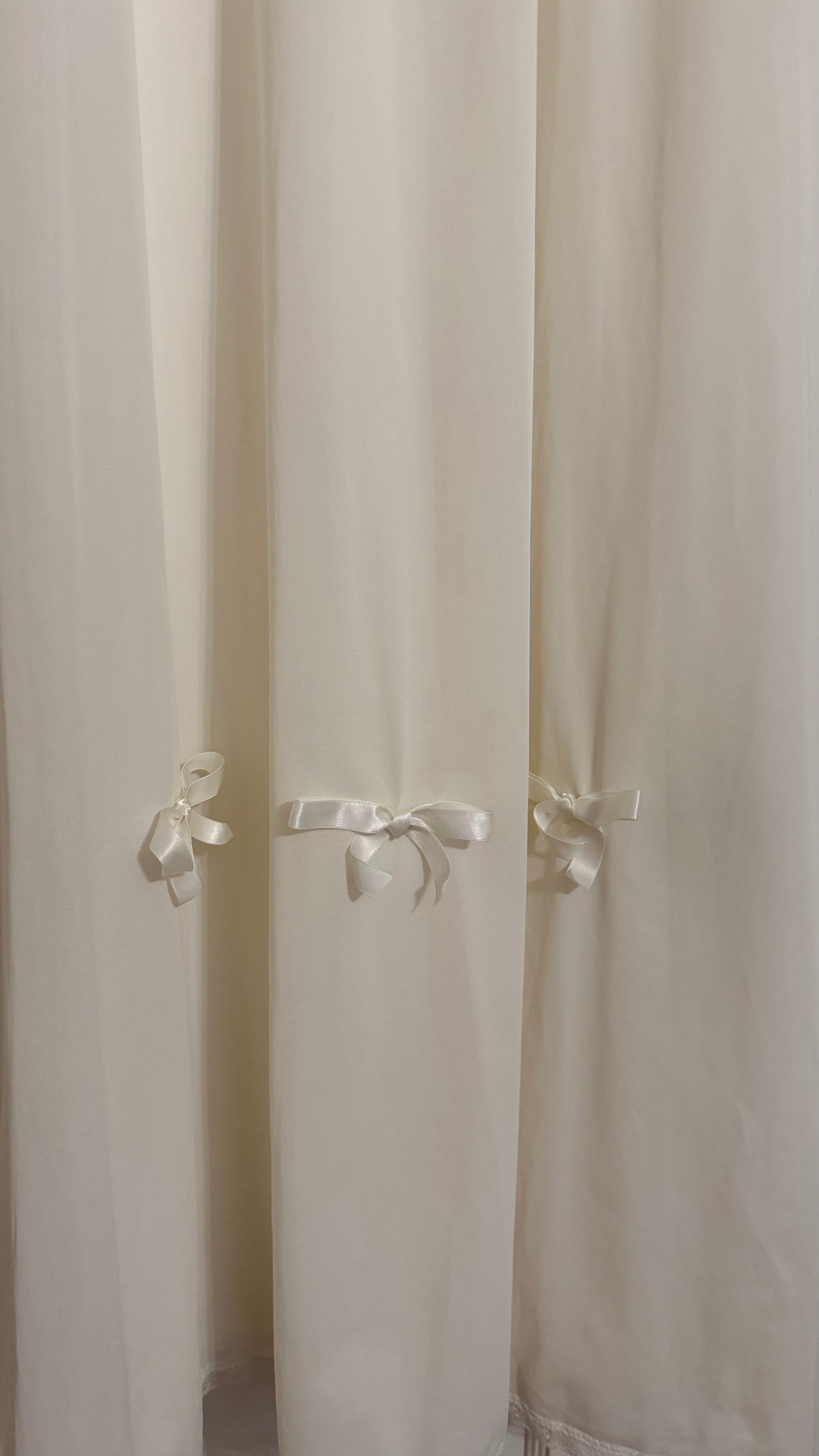Flutter Sleeve Slip with Bow Details