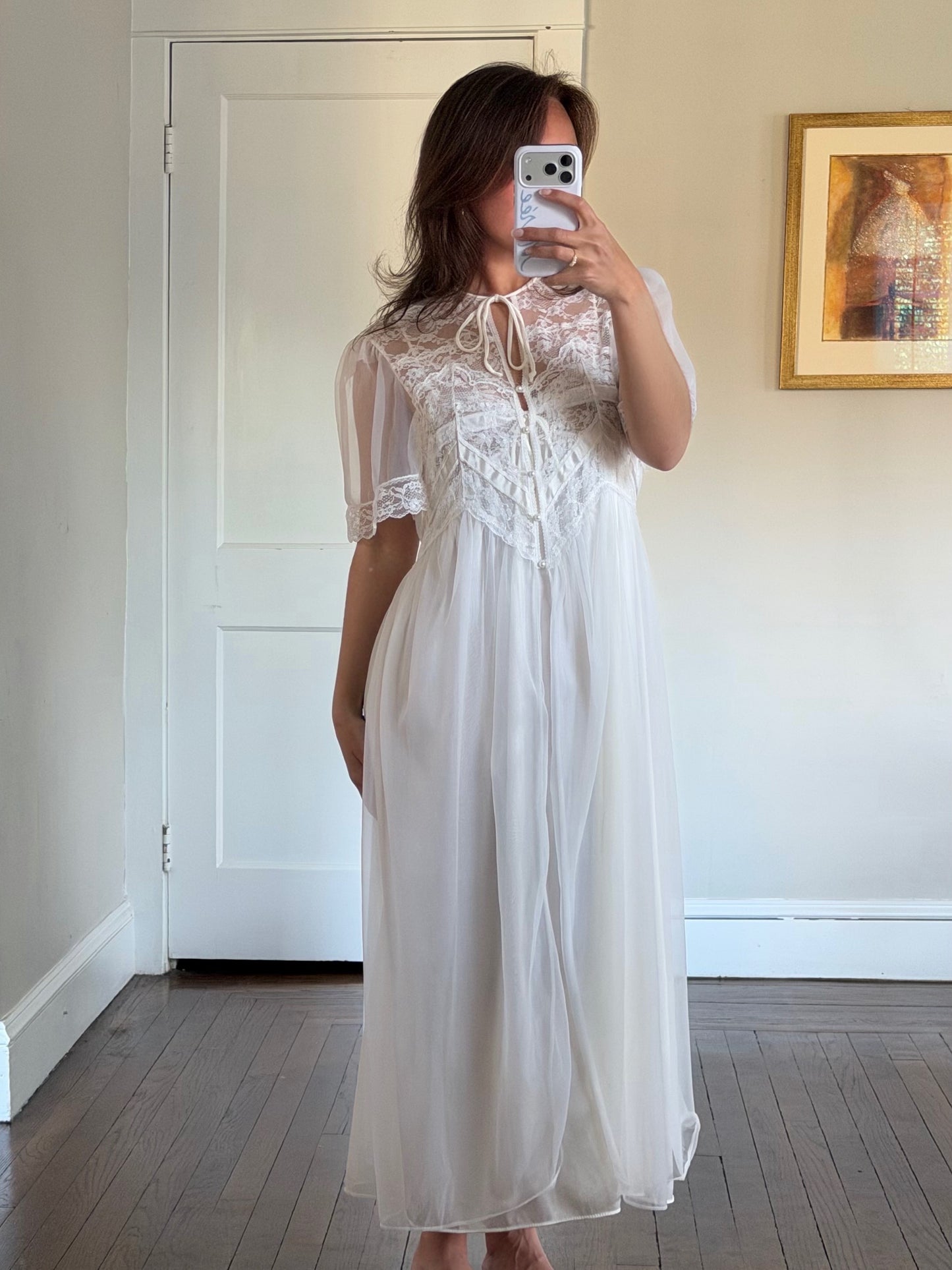 White Lace & Ribbon Detail Peignoir Set