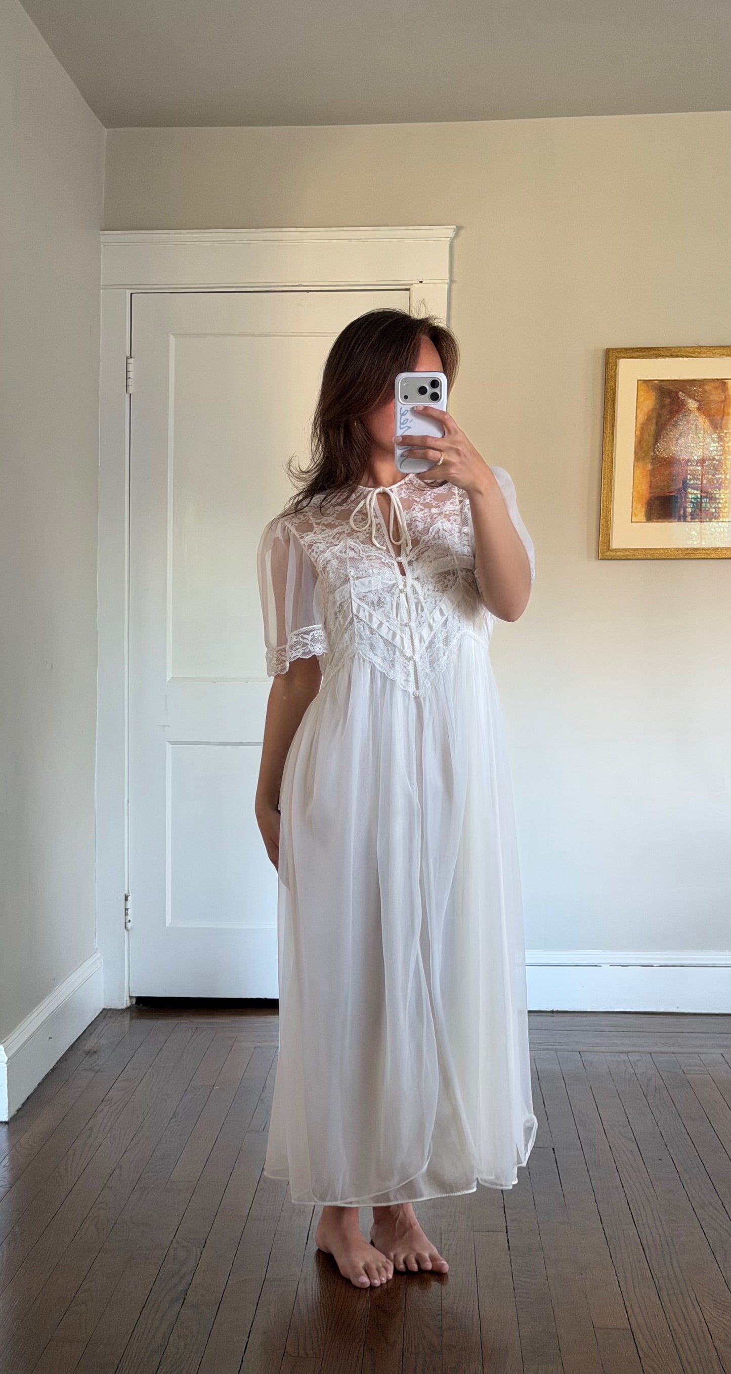 White Lace & Ribbon Detail Peignoir Set