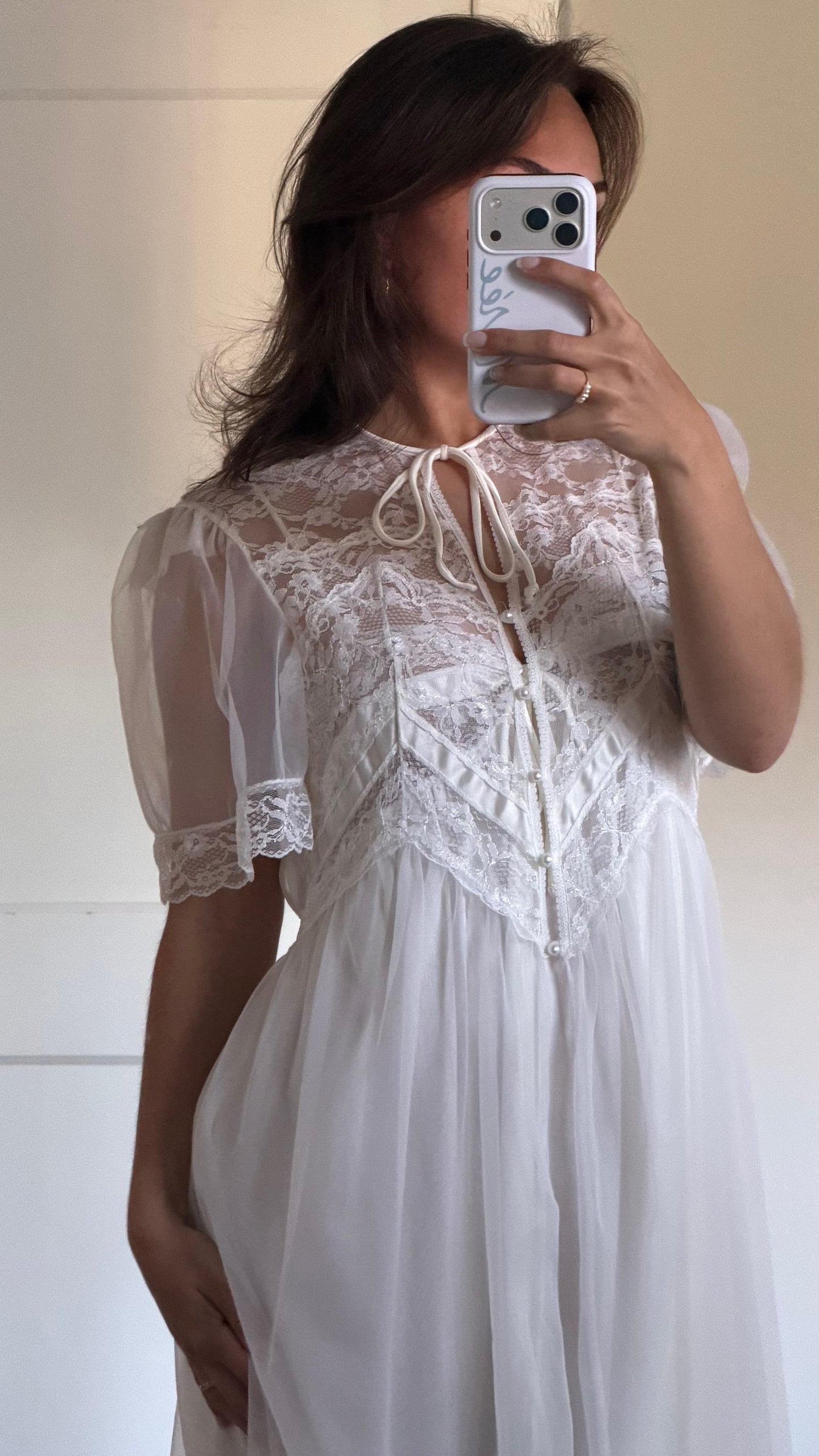 White Lace & Ribbon Detail Peignoir Set