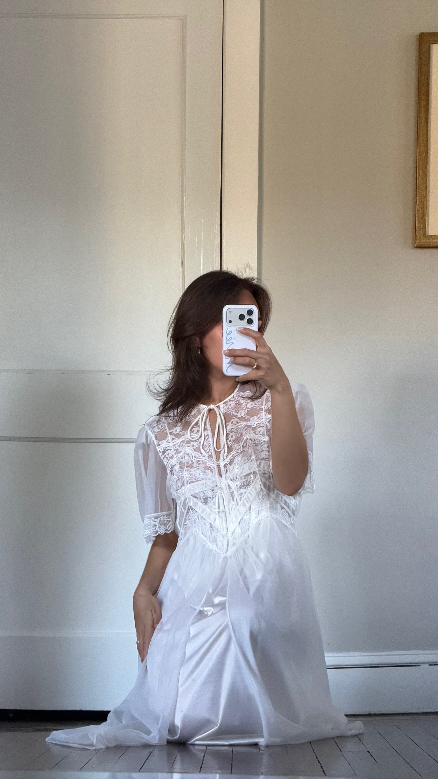 White Lace & Ribbon Detail Peignoir Set