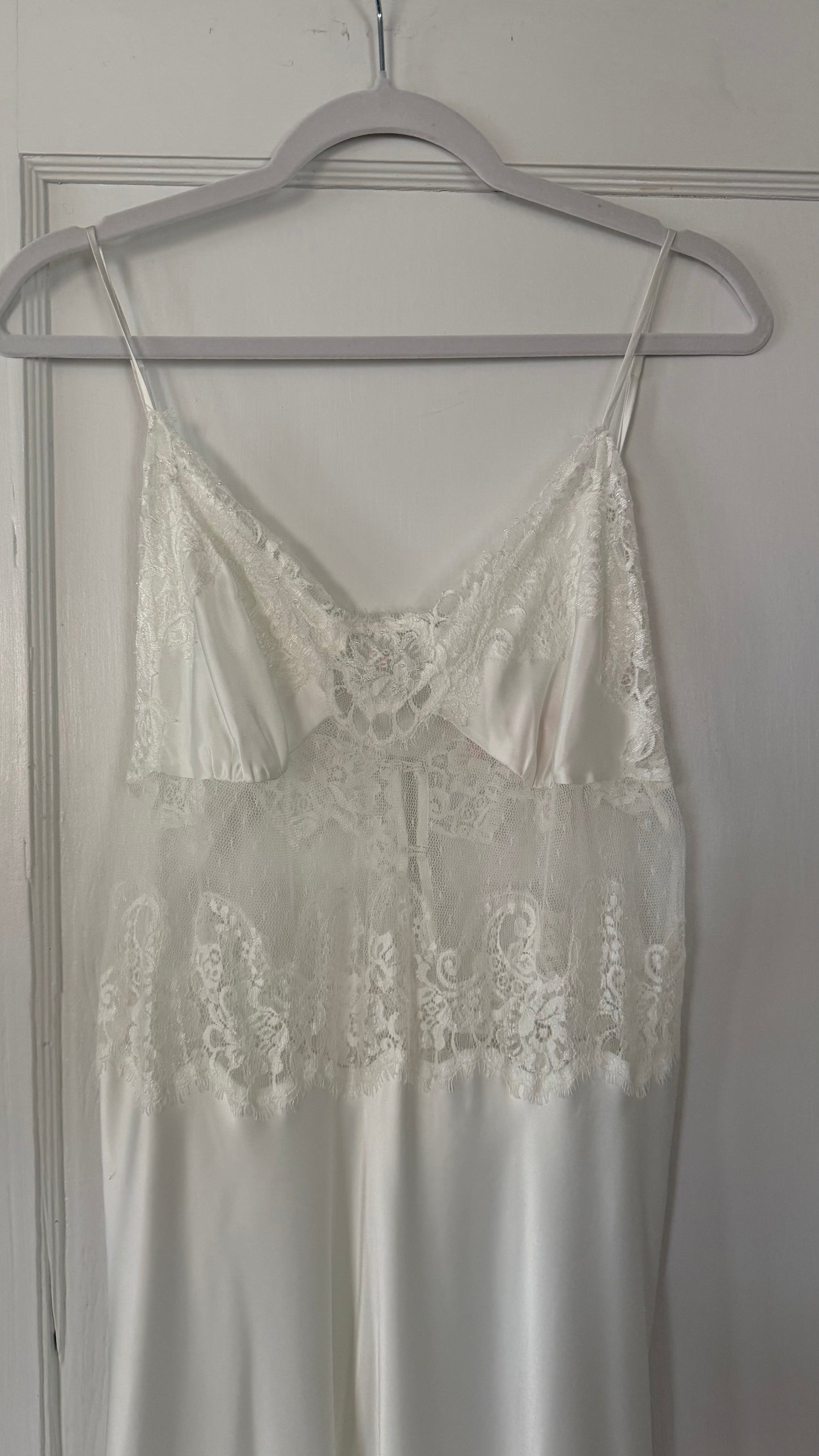 Rare Lace Detail Lace Peignoir Set
