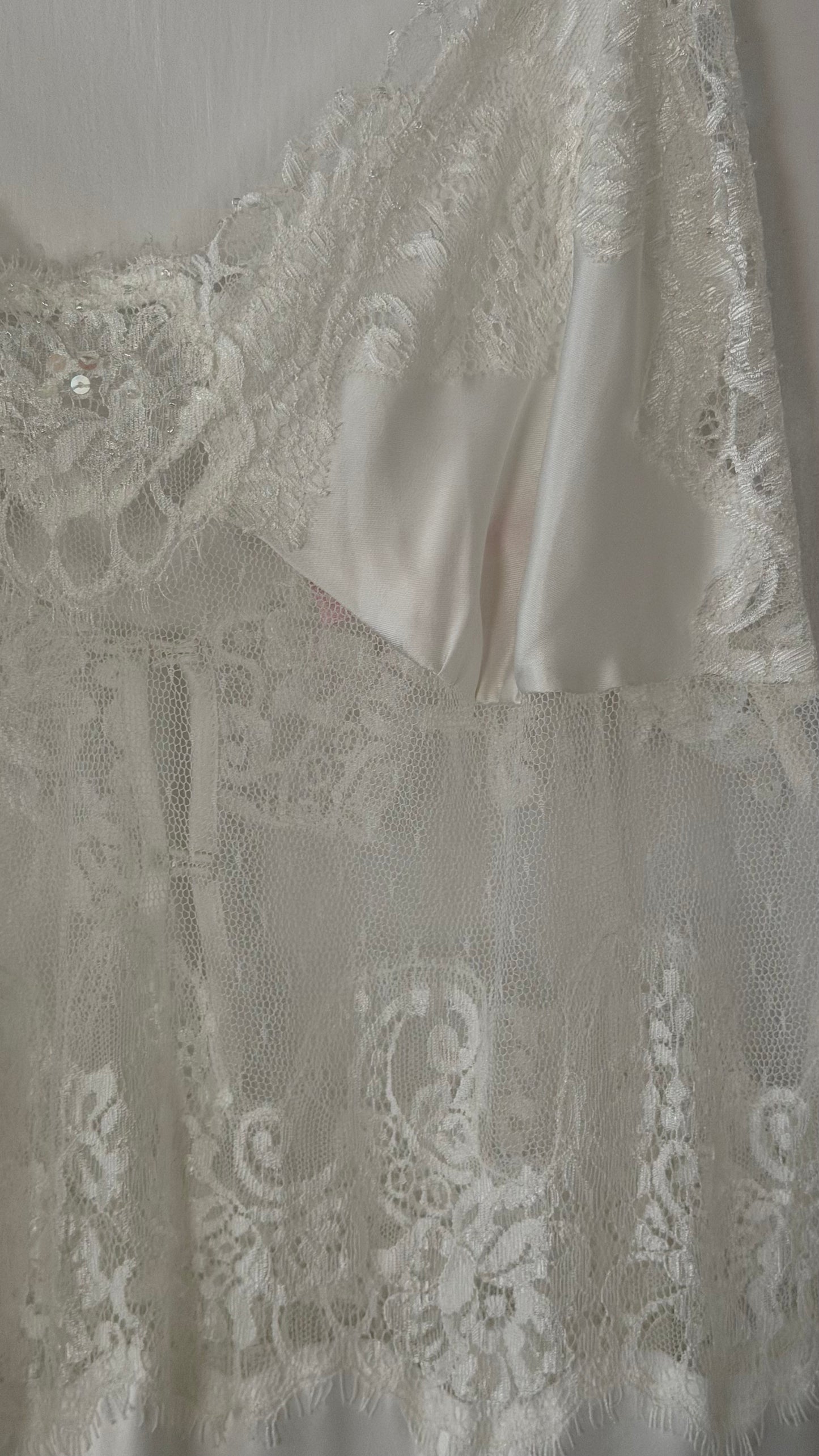 Rare Lace Detail Lace Peignoir Set