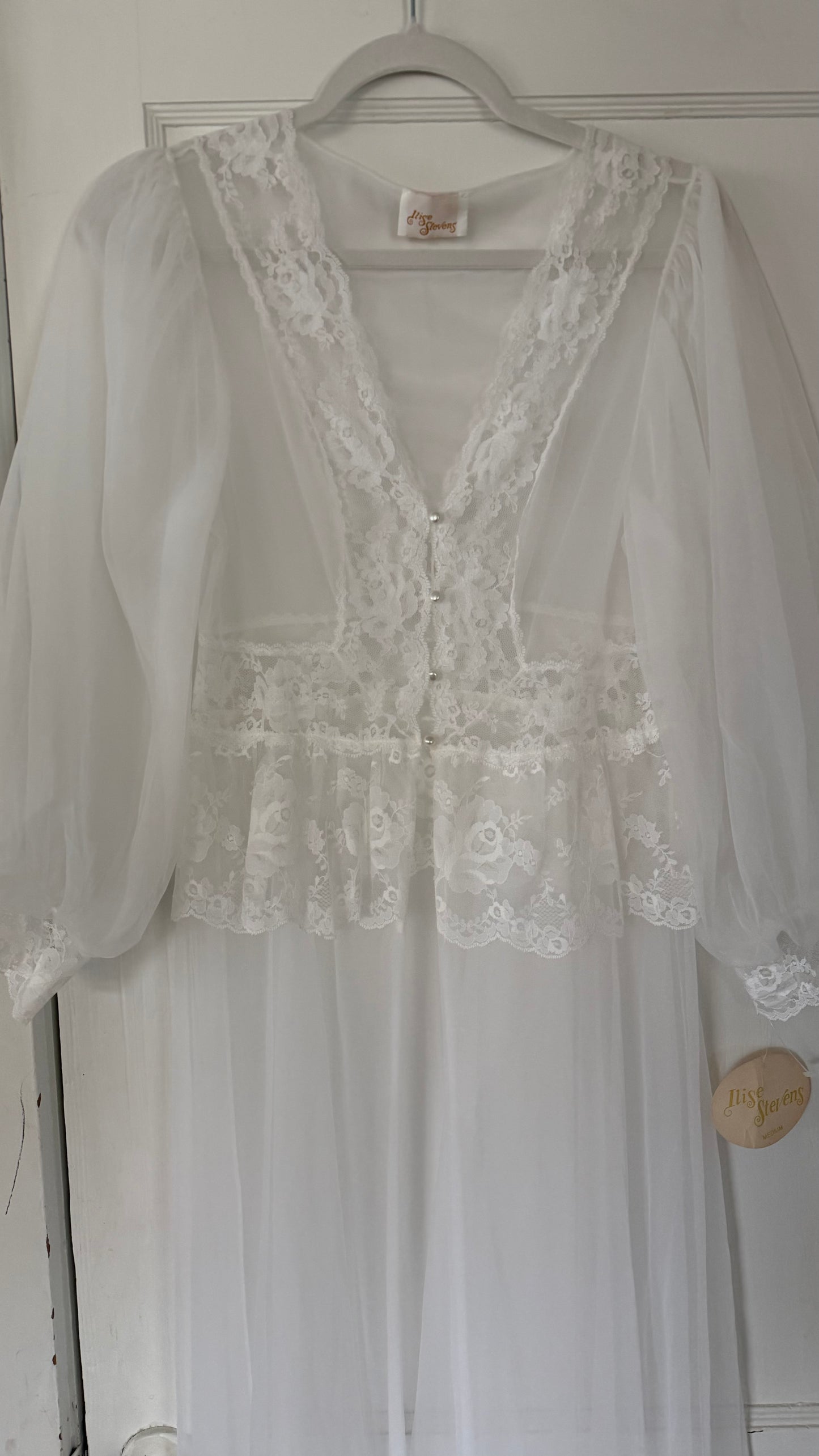 Peplum and Lace Detail Peignoir Set