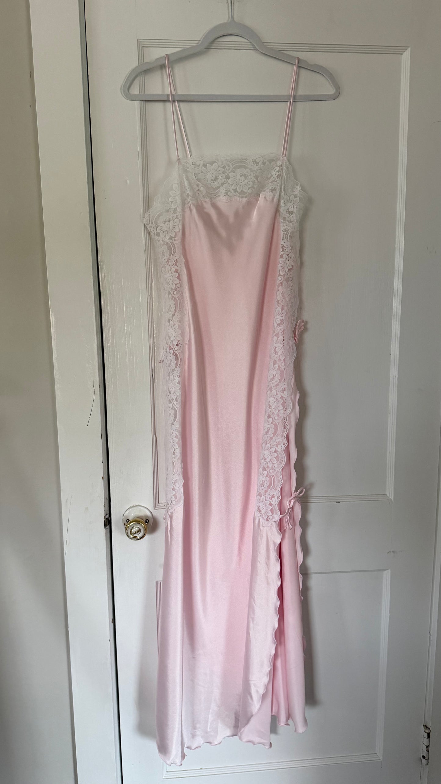 Pink & White Lace Detail Peignoir Set