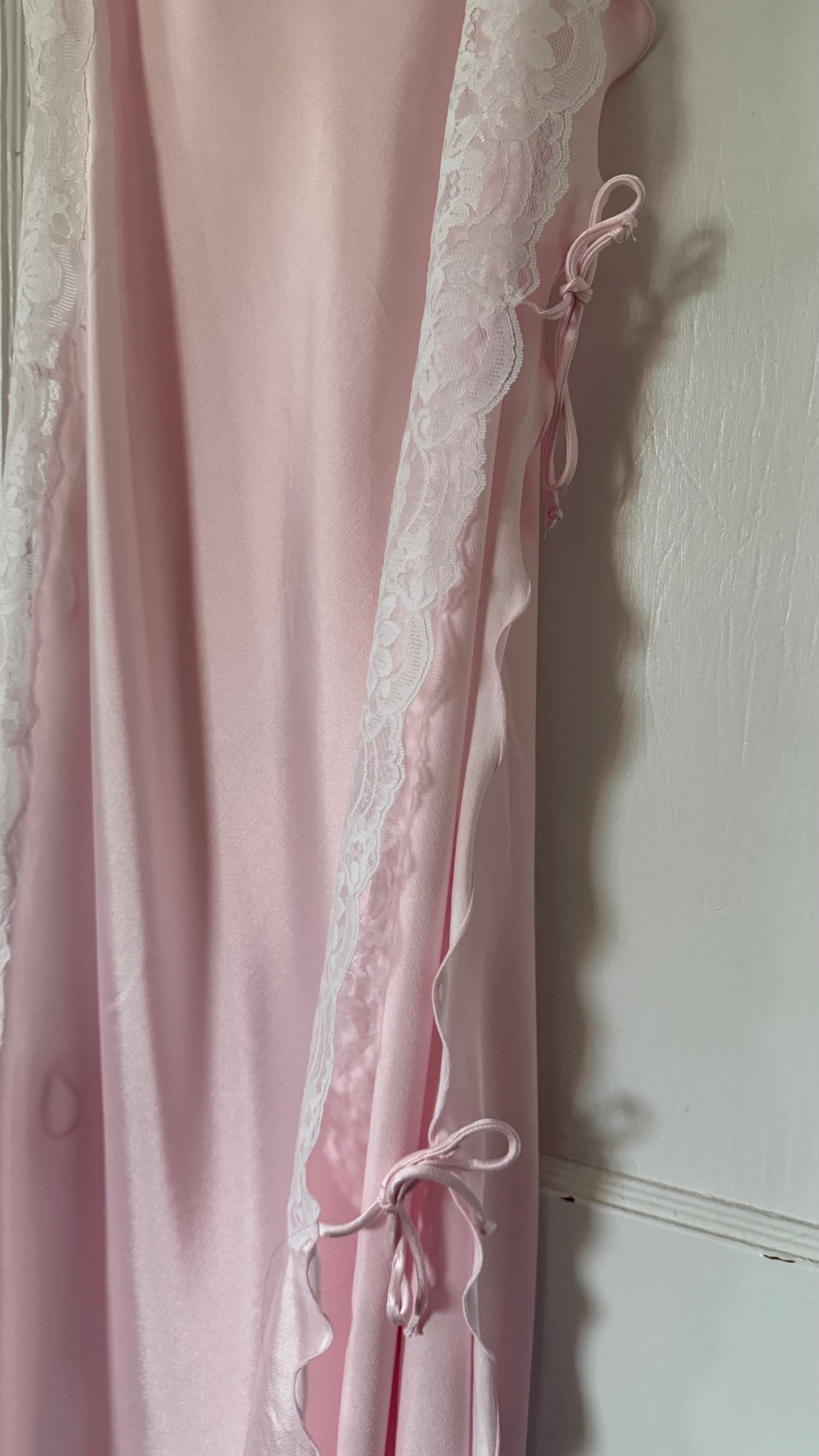 Pink & White Lace Detail Peignoir Set