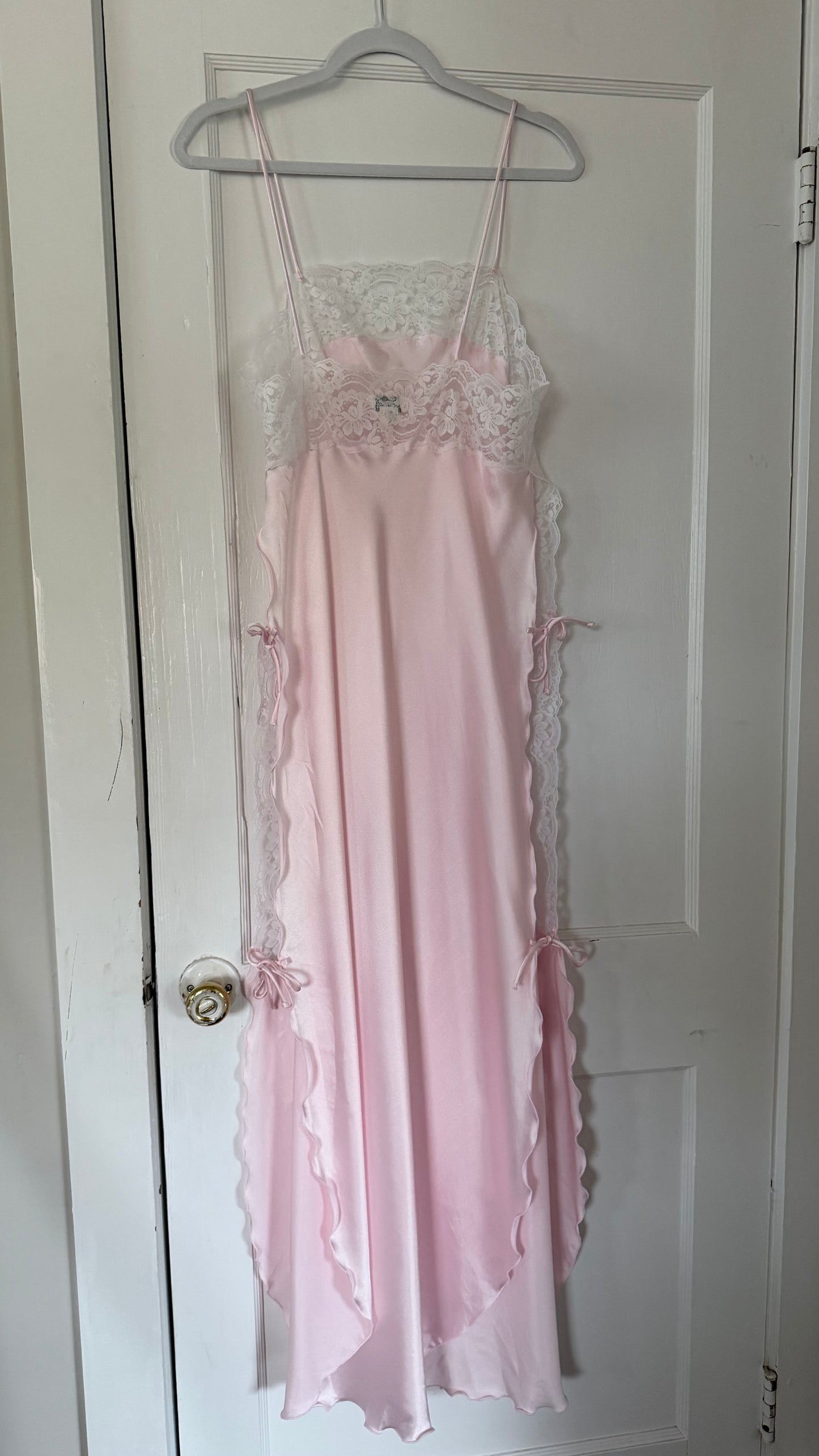 Pink & White Lace Detail Peignoir Set