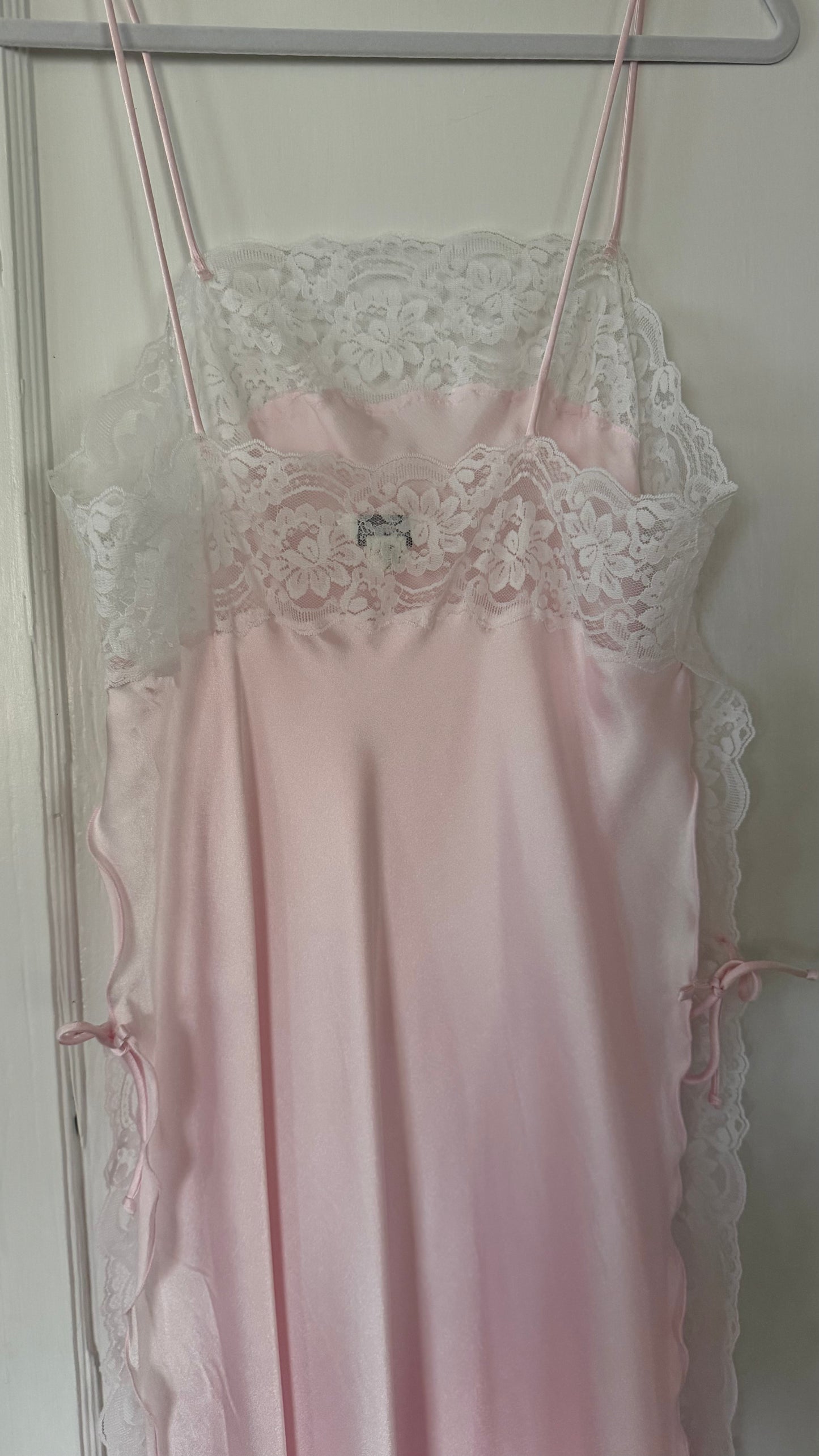 Pink & White Lace Detail Peignoir Set