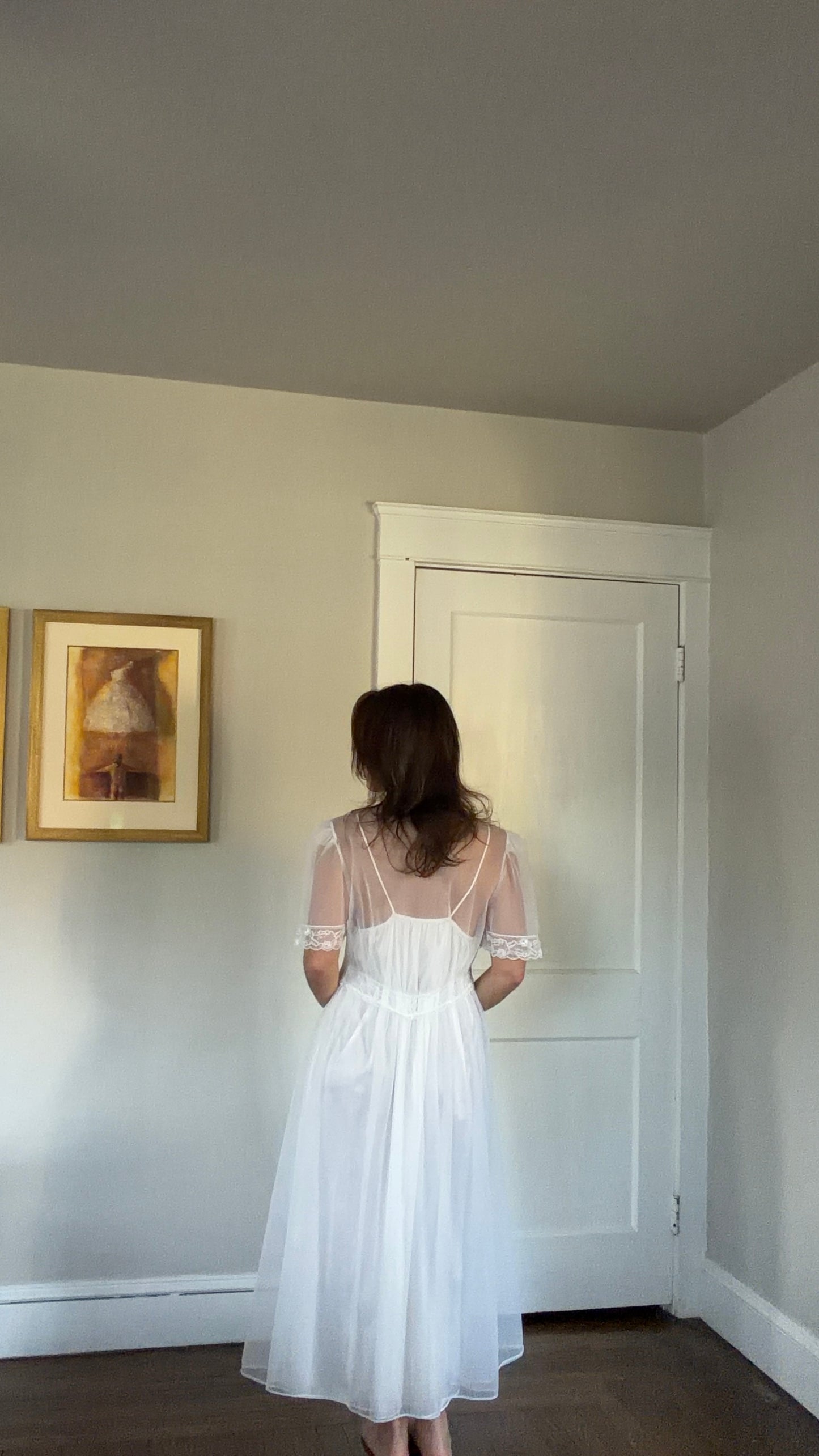 White Lace & Ribbon Detail Peignoir Set