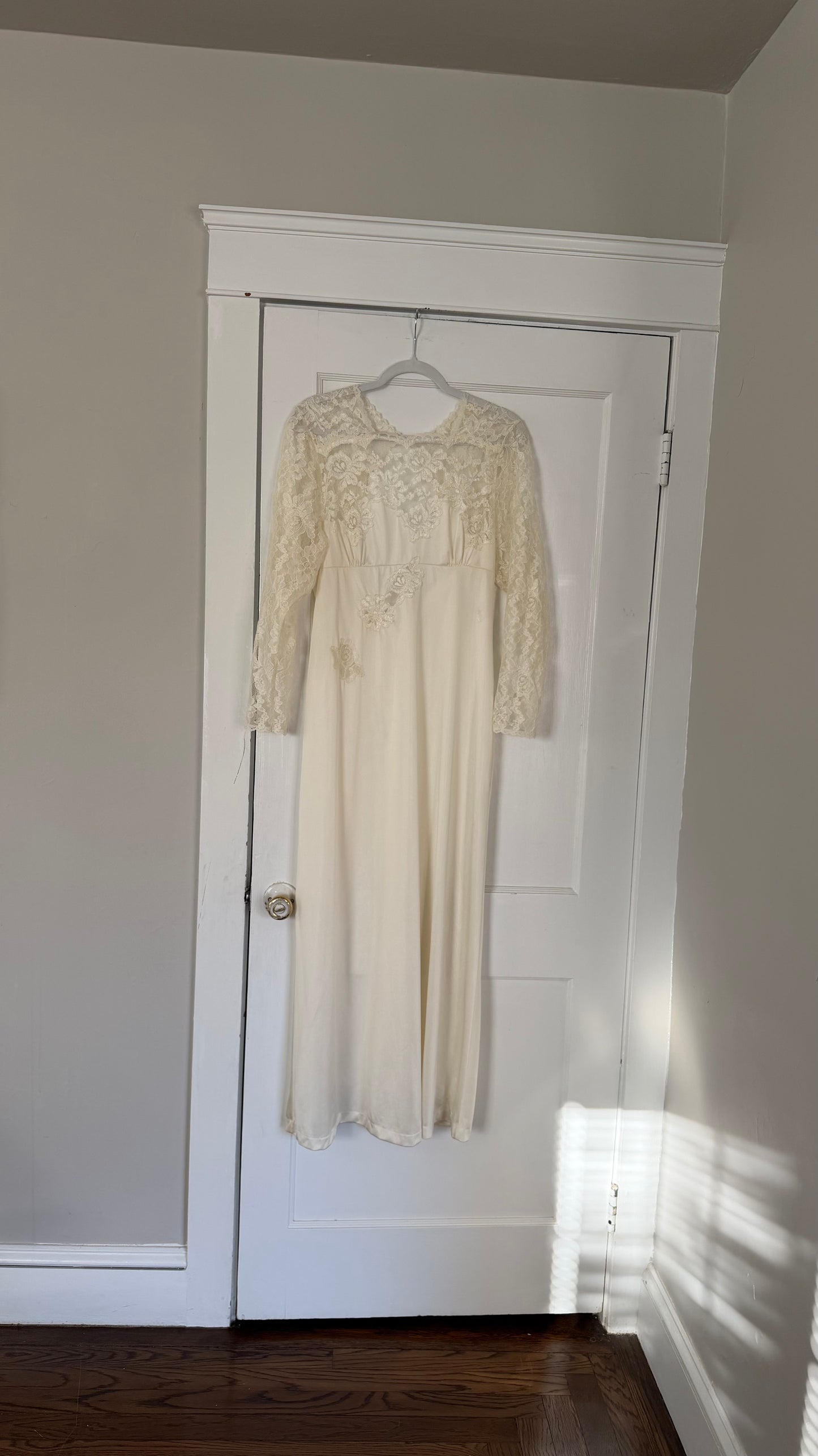 Longsleeve Lace-Detail Open-Back Bridal Slip