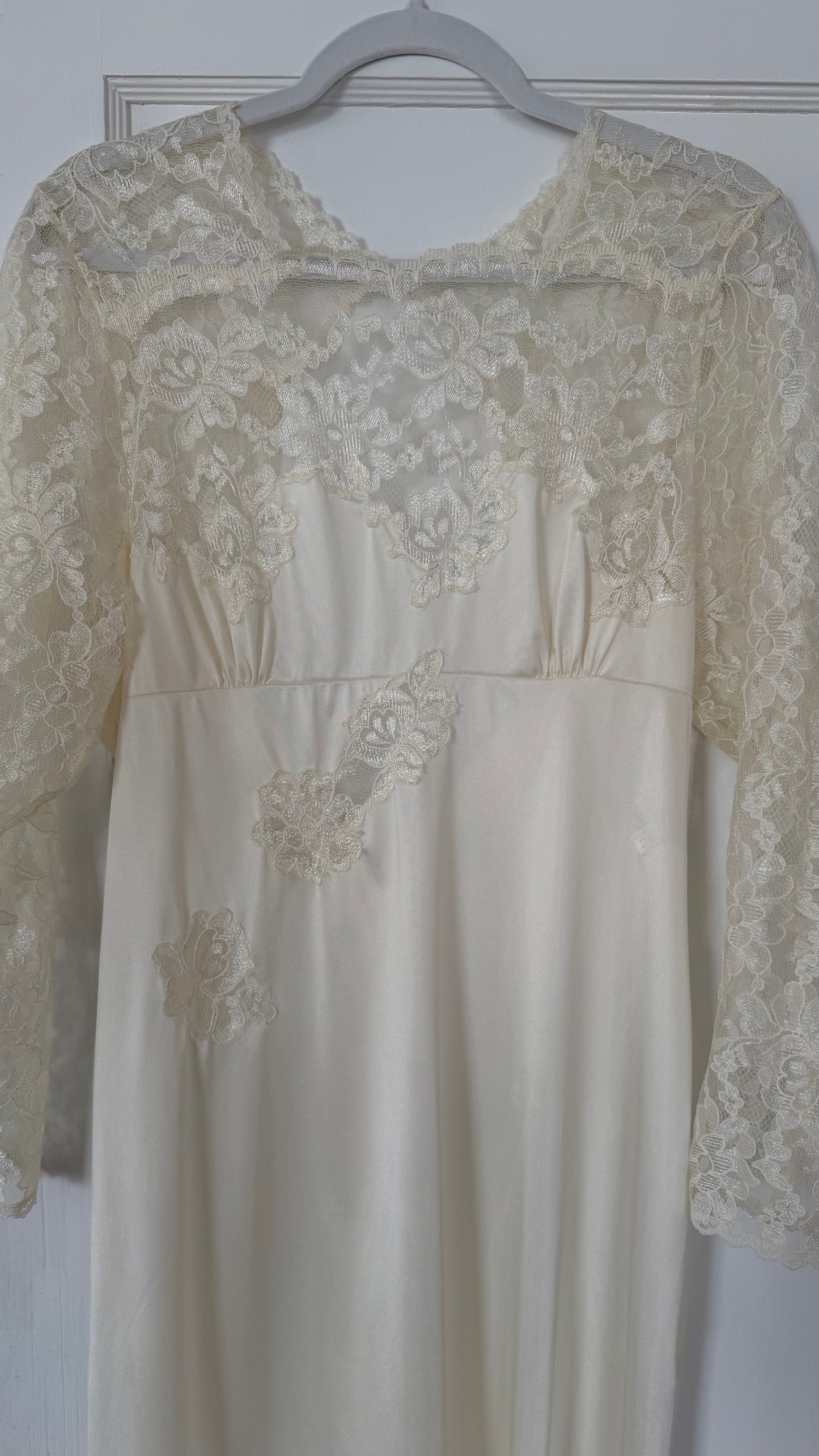 Longsleeve Lace-Detail Open-Back Bridal Slip