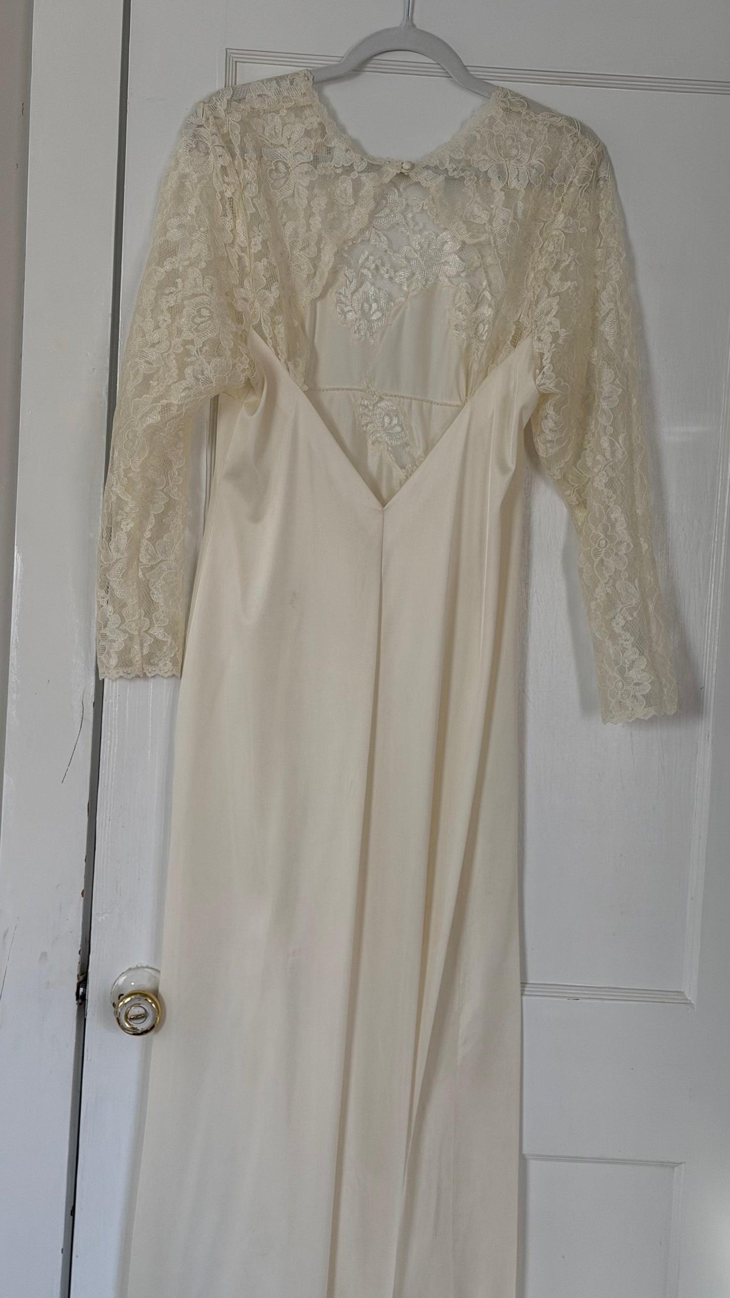 Longsleeve Lace-Detail Open-Back Bridal Slip