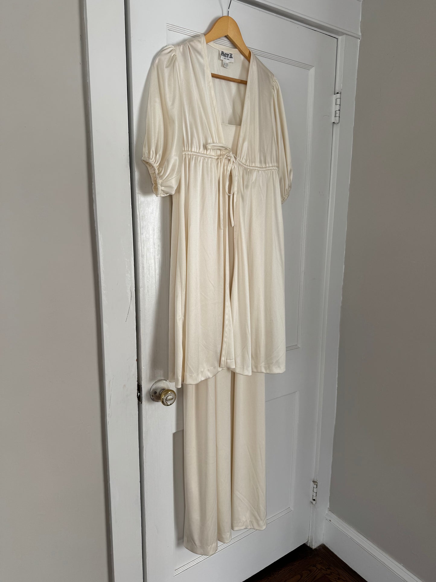 Rare Act I New York Peignoir Set