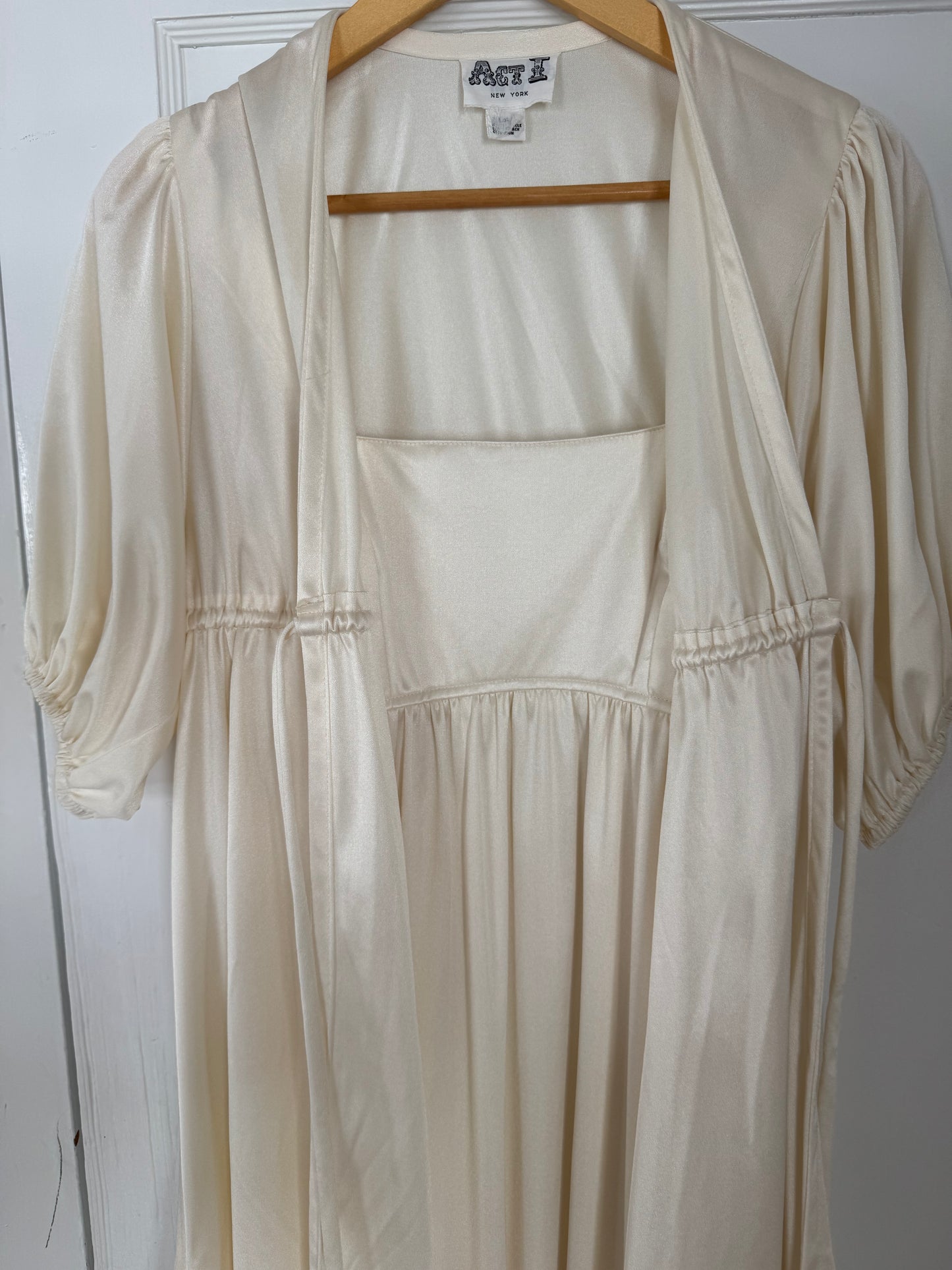 Rare Act I New York Peignoir Set