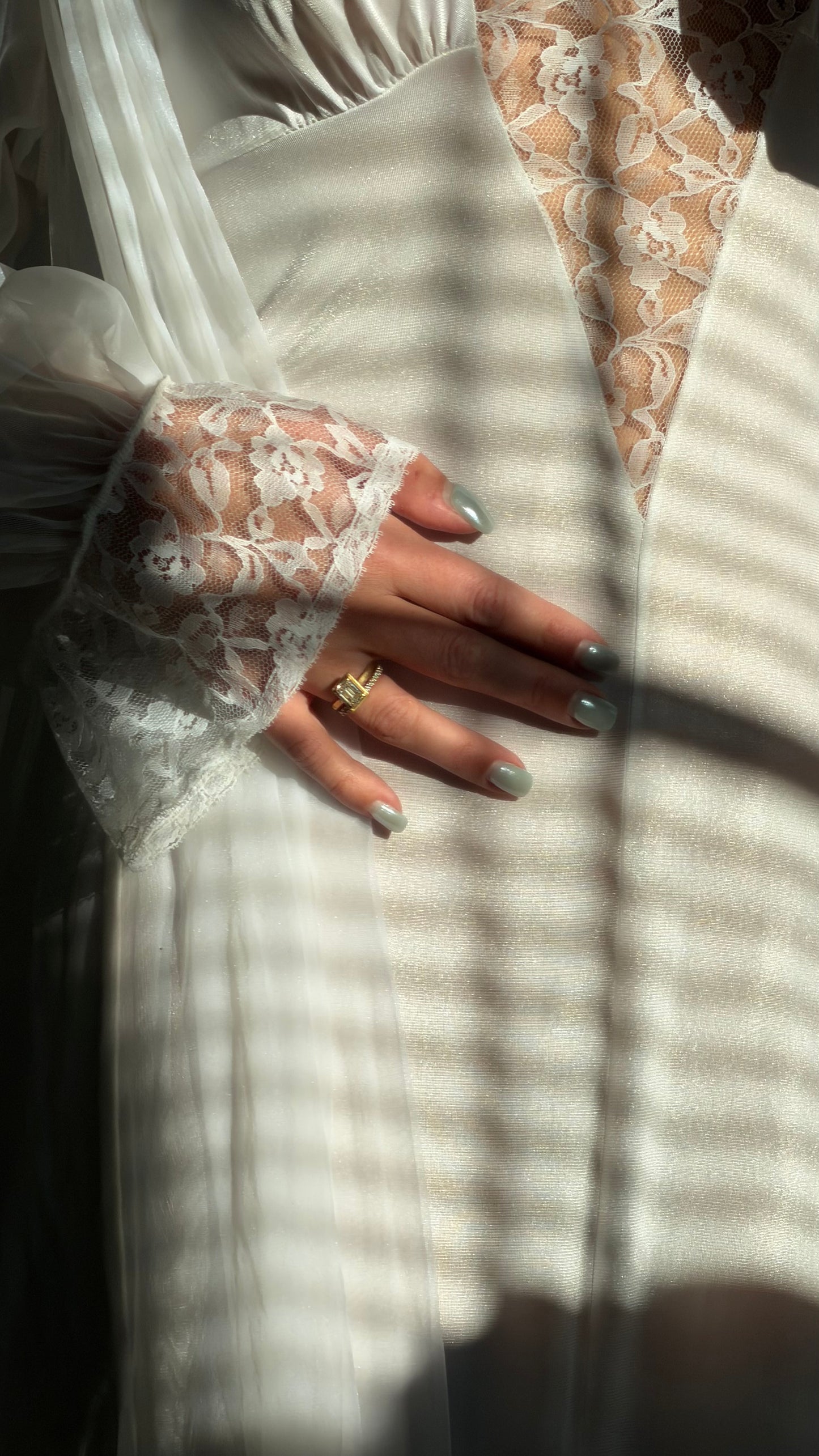 White Lace-Detail Peignoir Set