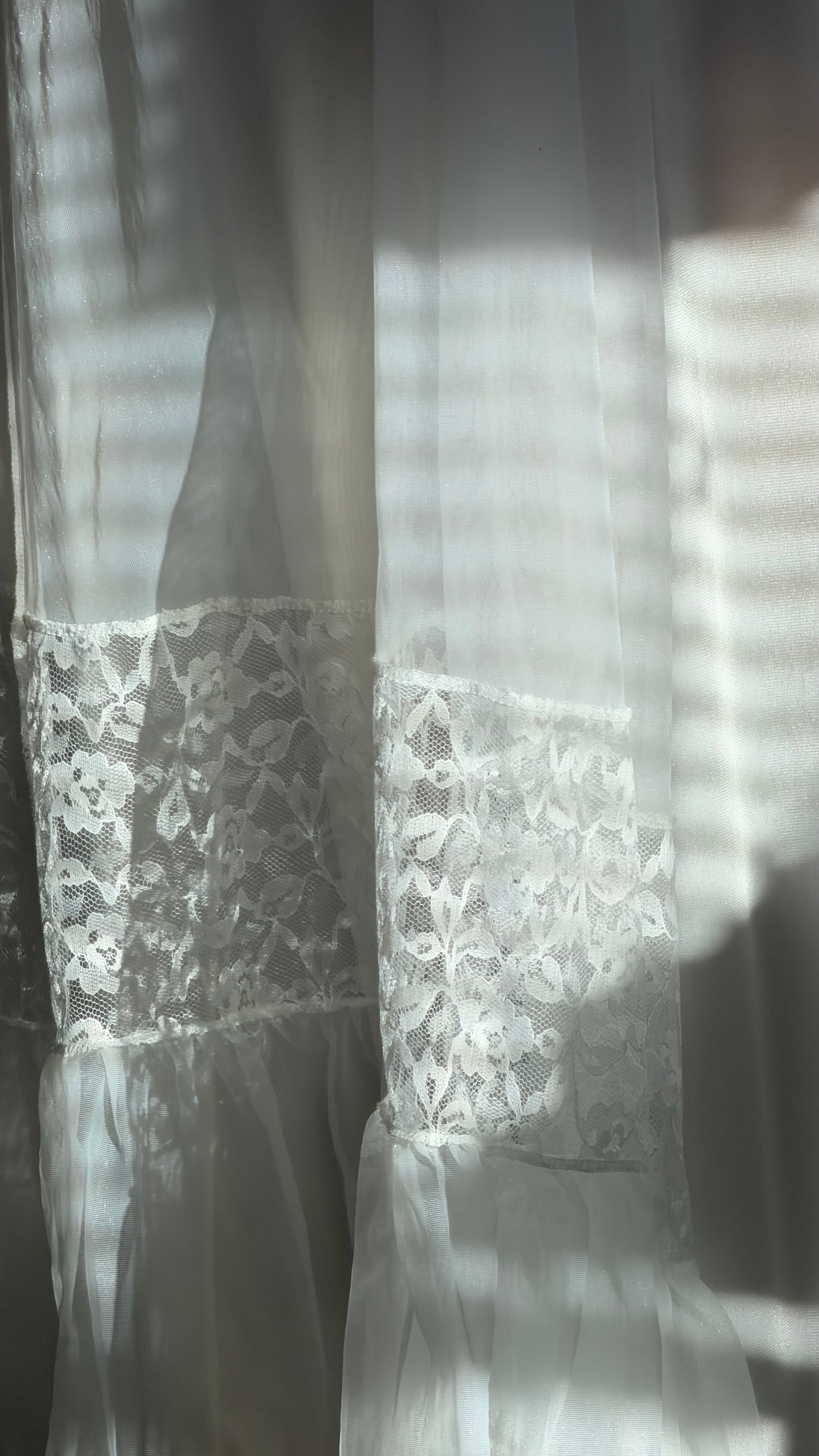 White Lace-Detail Peignoir Set