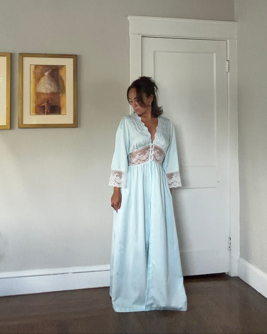 Blue and White Lace Detail Peignoir Robe