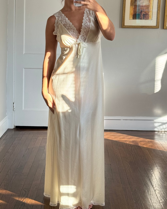 Pale Yellow Lace & Bow Detail Slip