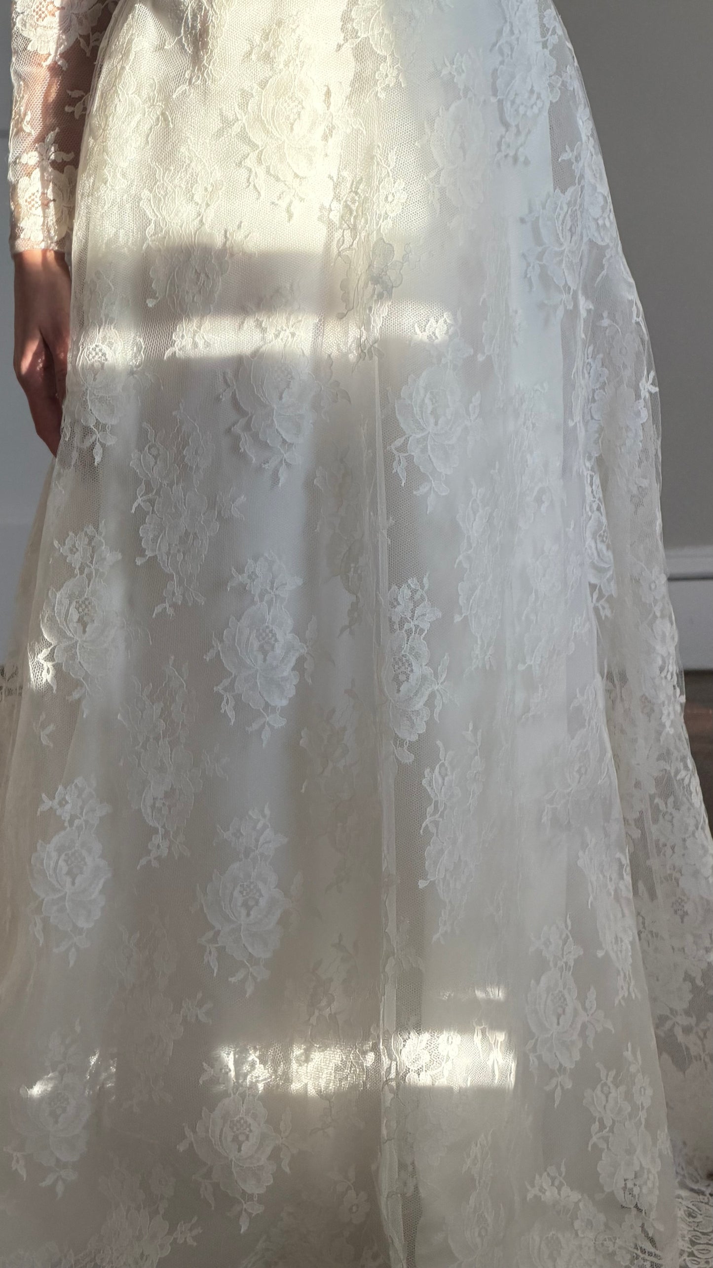 Long Sleeve Lace Wedding Dress