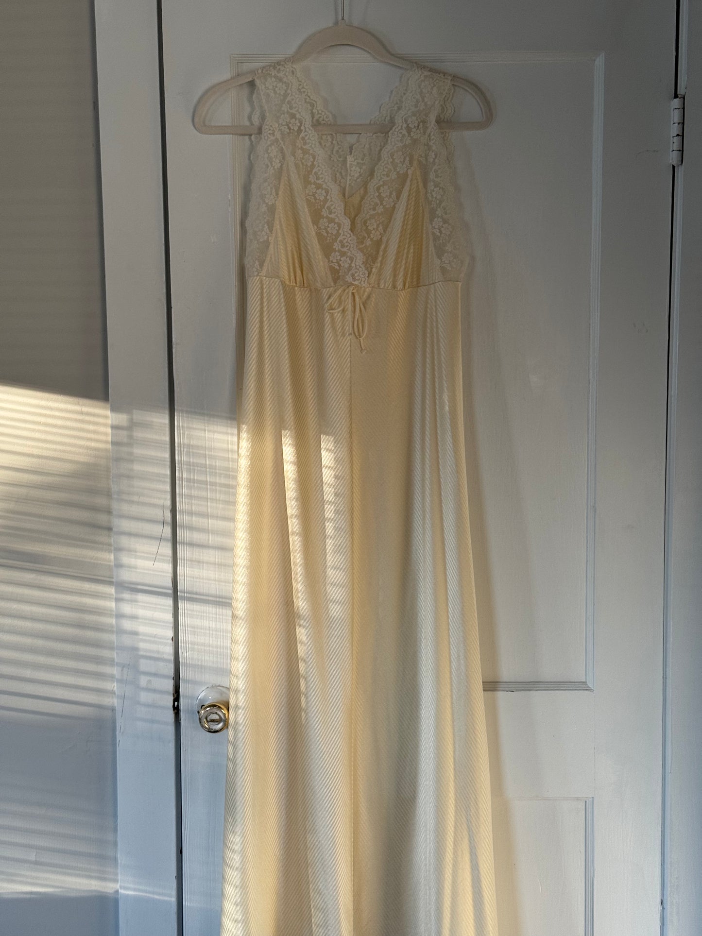 Pale Yellow Lace & Bow Detail Slip