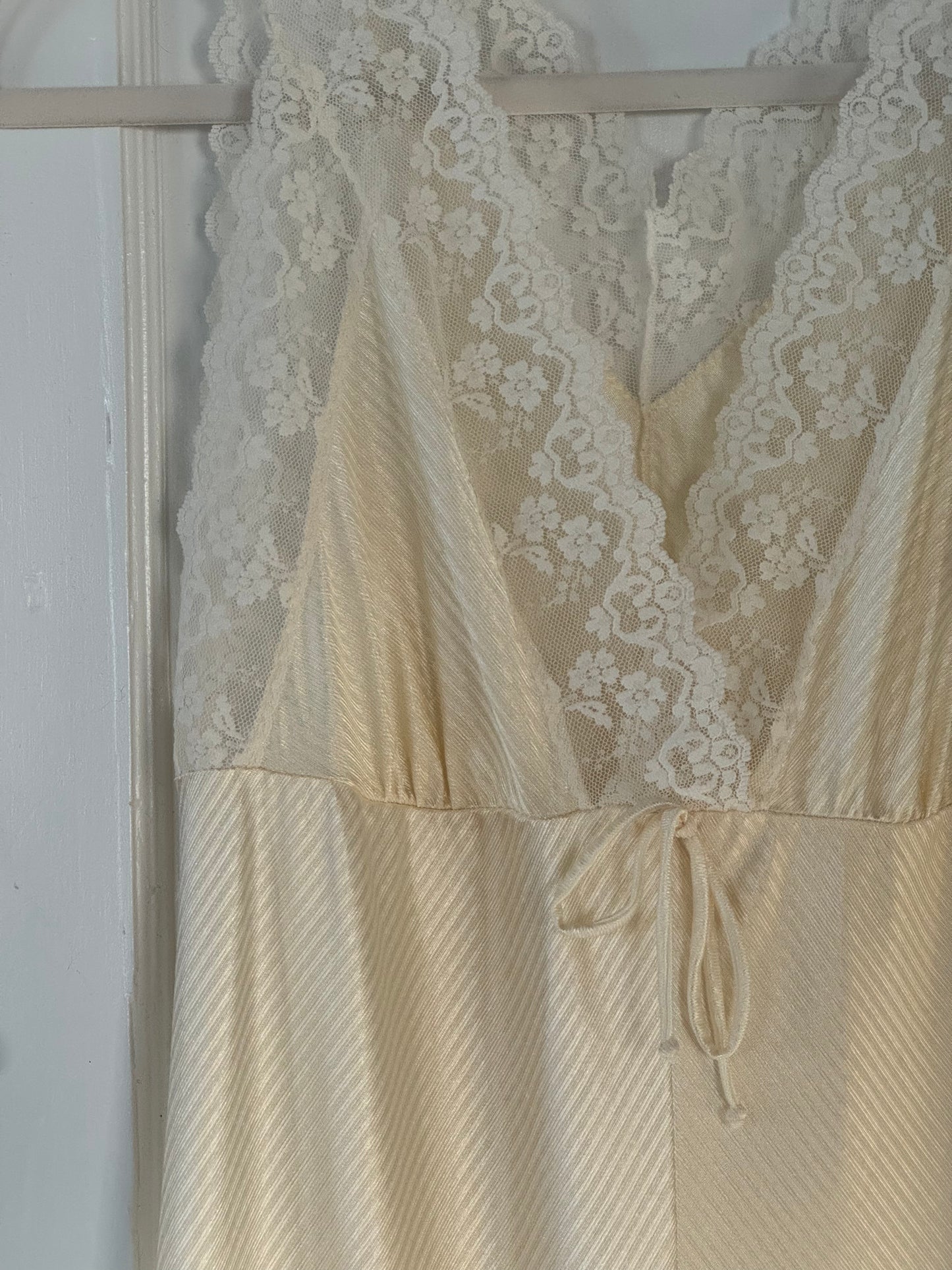 Pale Yellow Lace & Bow Detail Slip