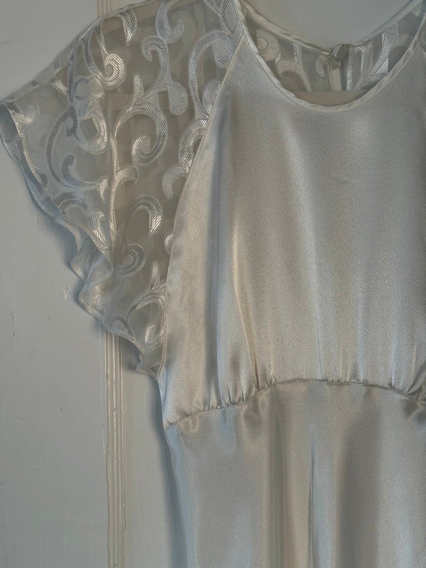 Flutter Sleeve Open-Back Slip