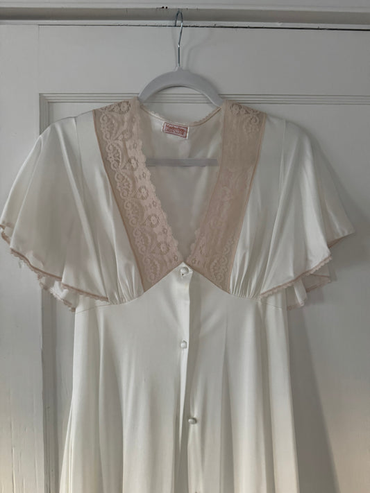 Maidenform Robe with Blush Sleeve Lace Detail