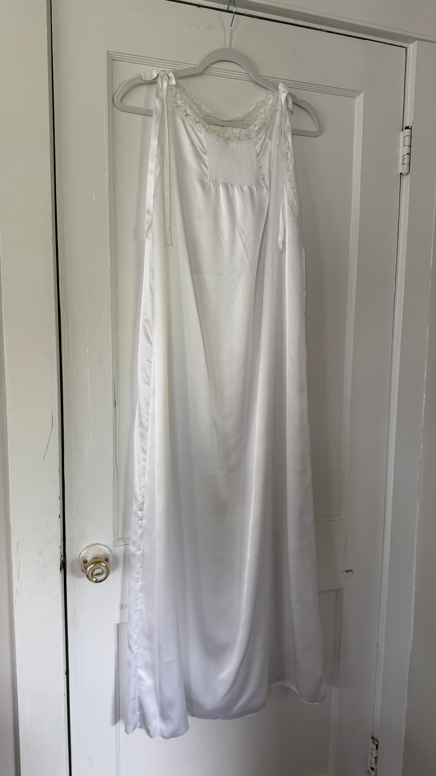 Ribbon-Detail White Italian Slip