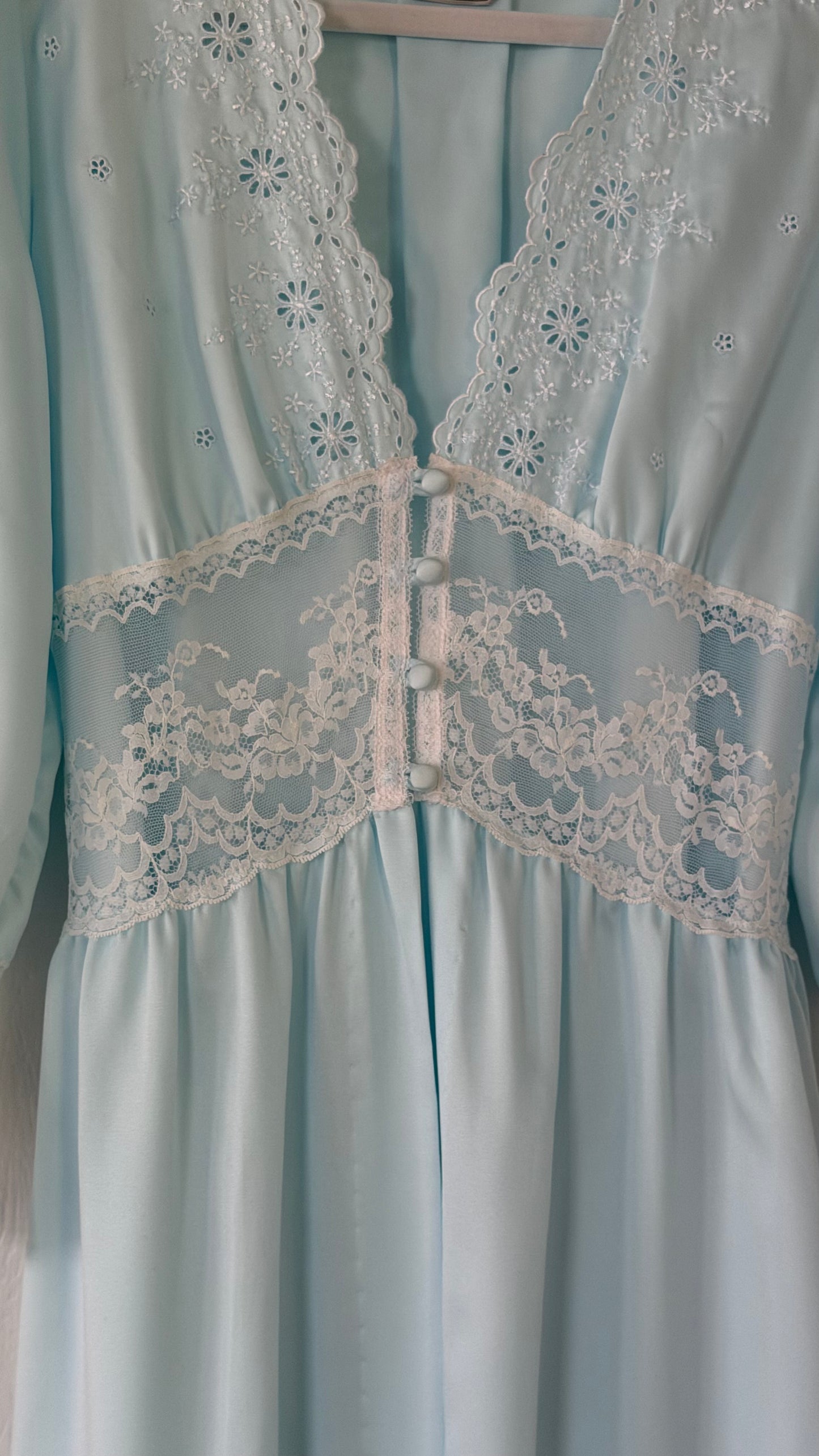 Blue and White Lace Detail Peignoir Robe