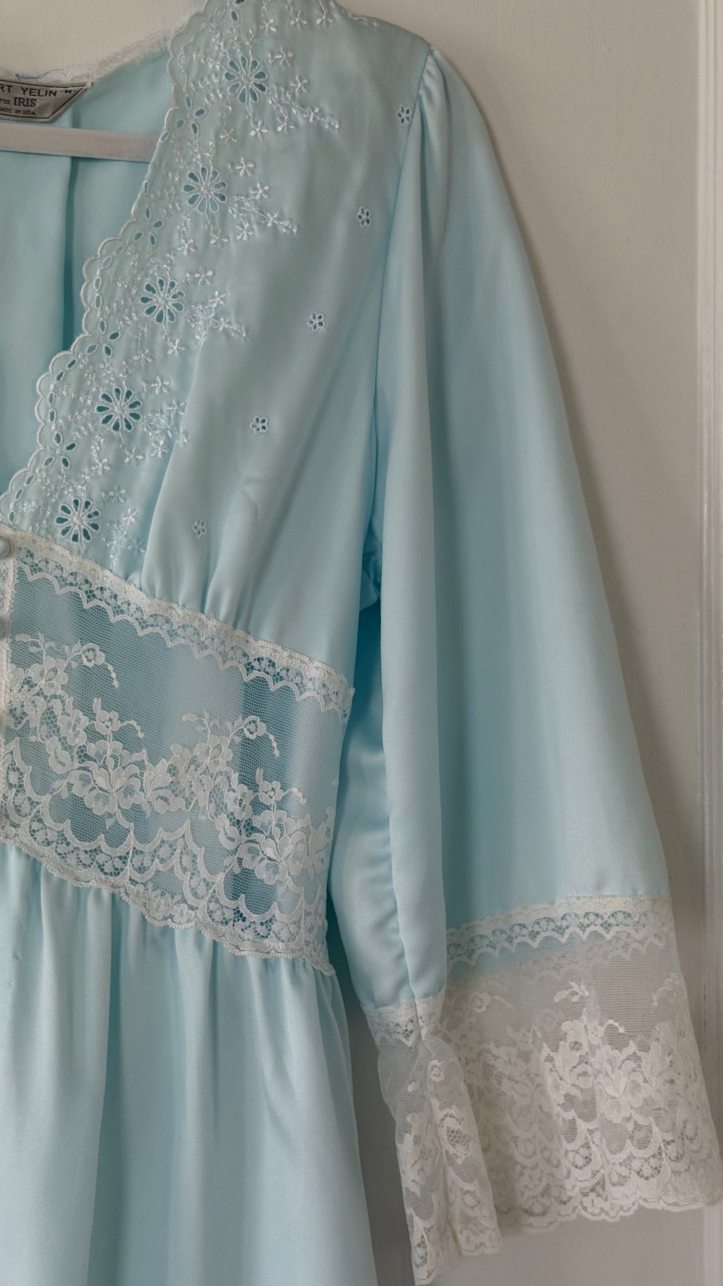 Blue and White Lace Detail Peignoir Robe