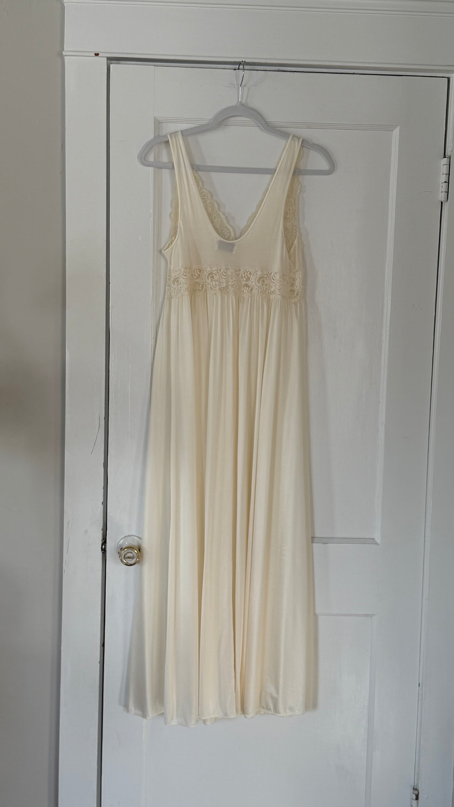 Long Sleeve Lace-Detail Ivory Peignoir Set