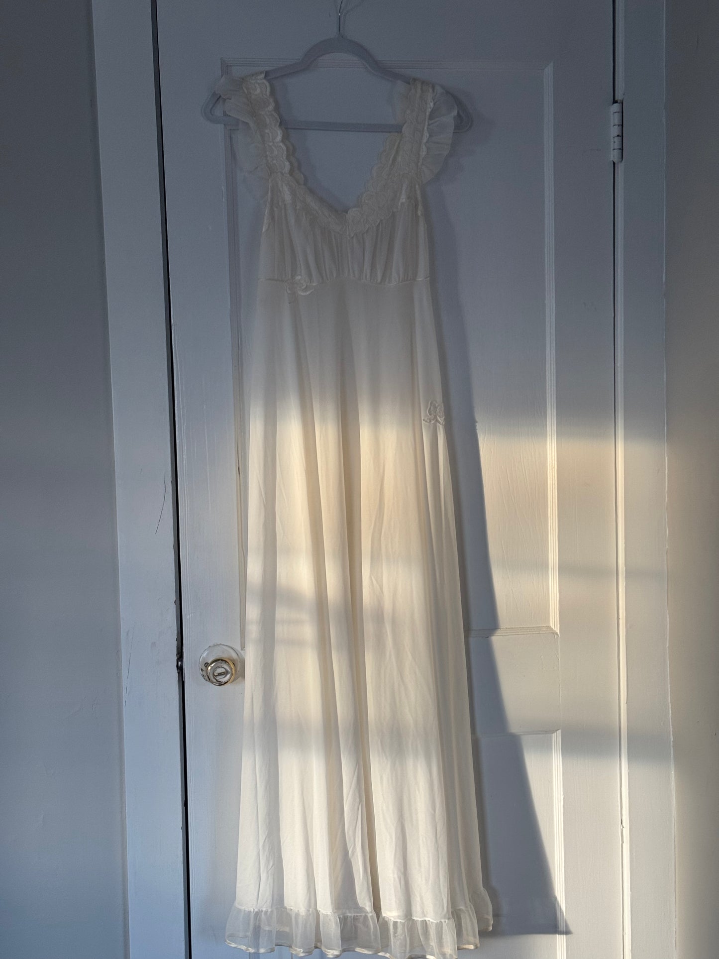 Rare 60s Bow Appliqué Detail Slip