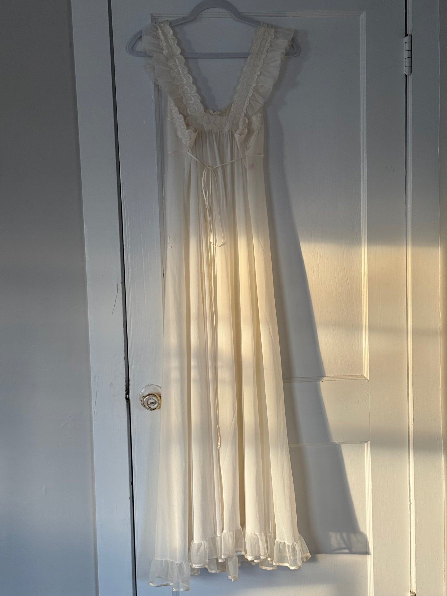 Rare 60s Bow Appliqué Detail Slip