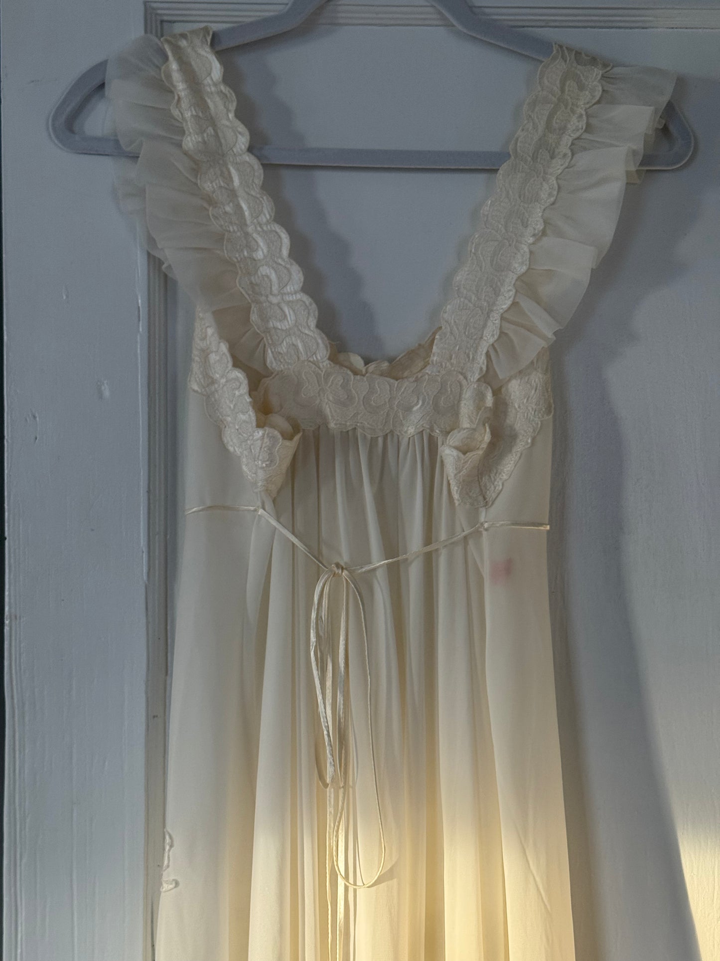 Rare 60s Bow Appliqué Detail Slip