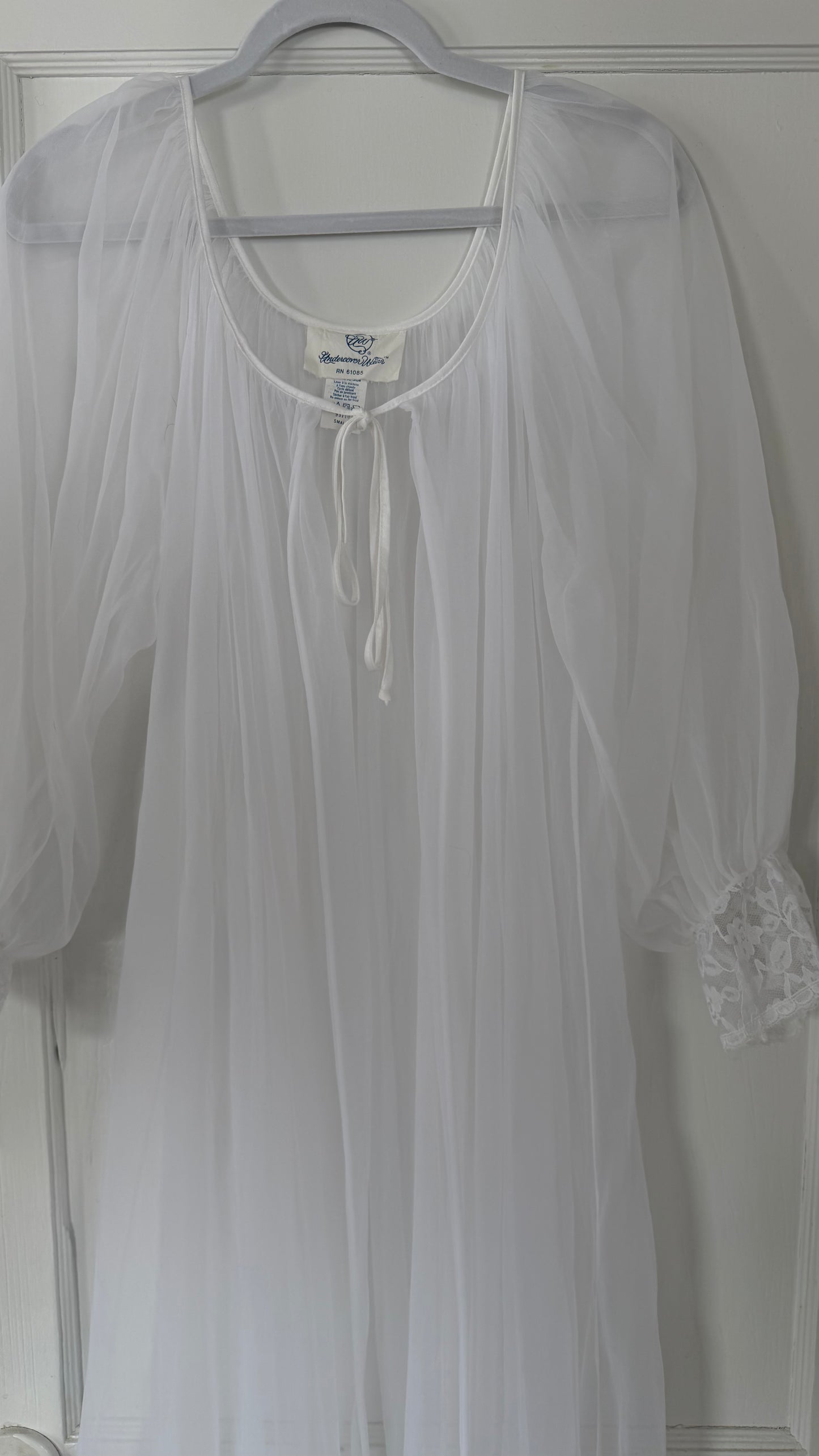White Lace-Detail Peignoir Set