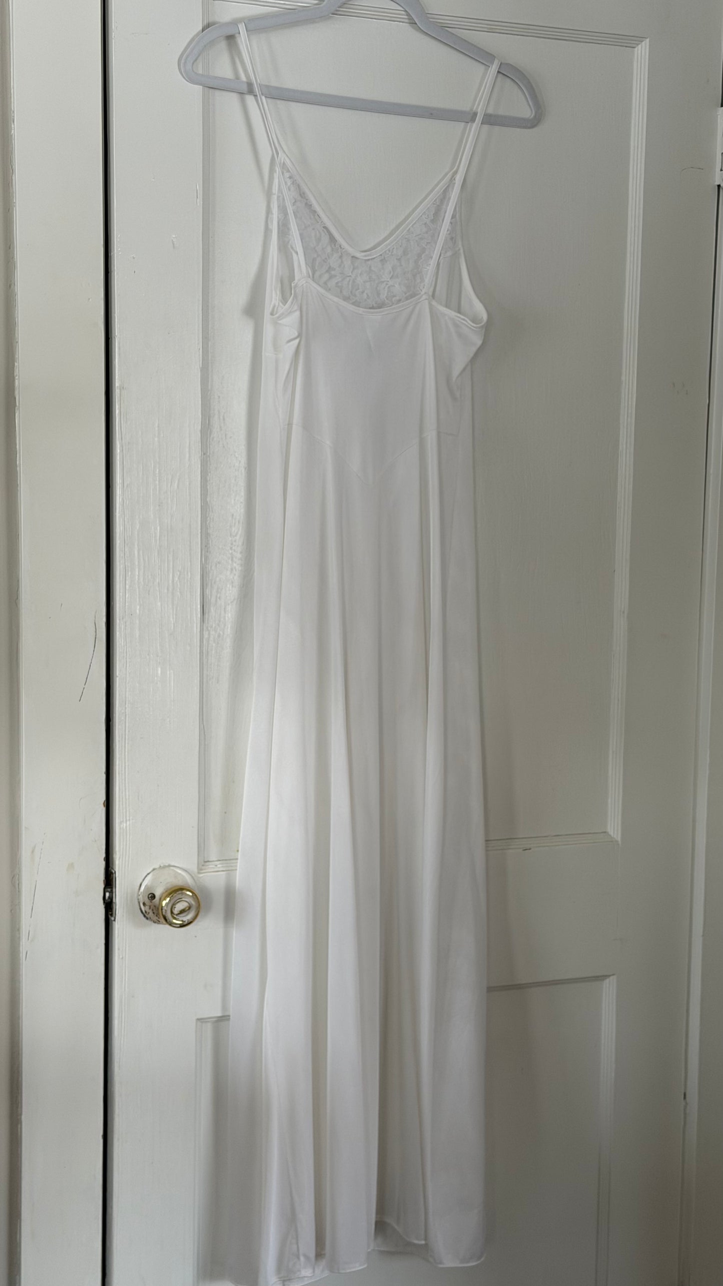 White Lace-Detail Peignoir Set