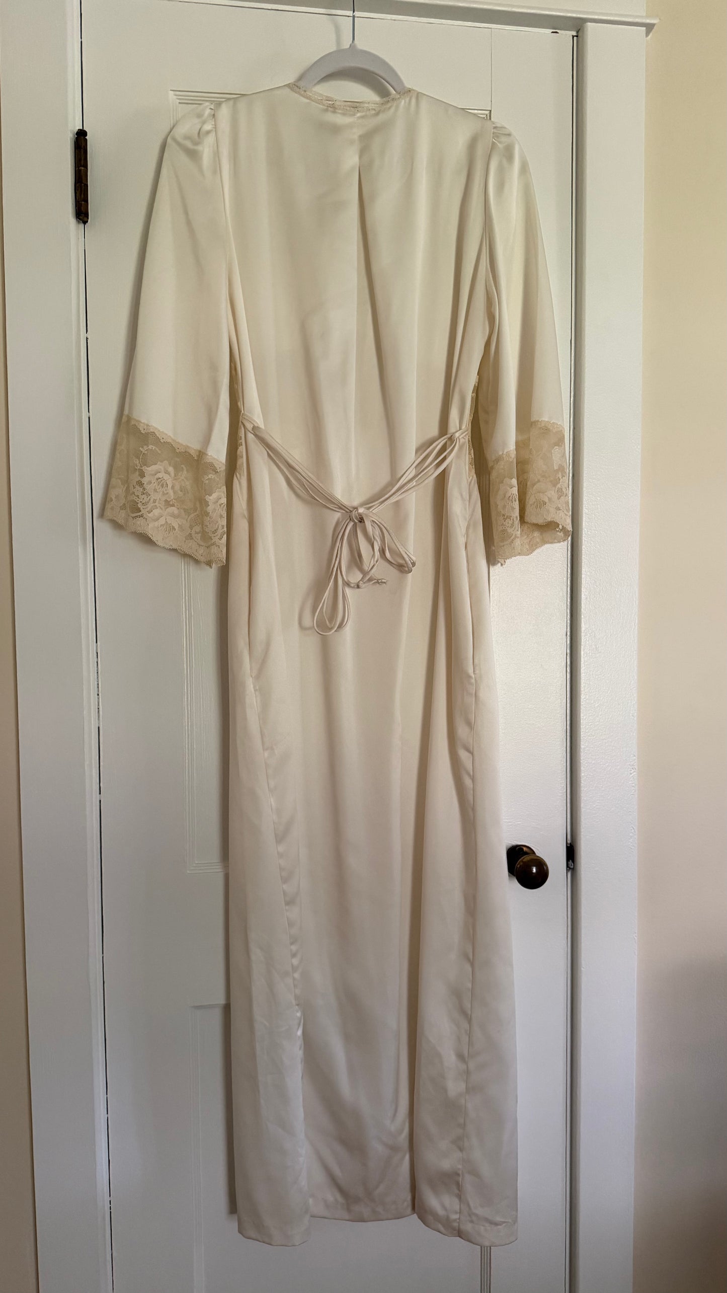 Ivory Lace Detail Peignoir Robe