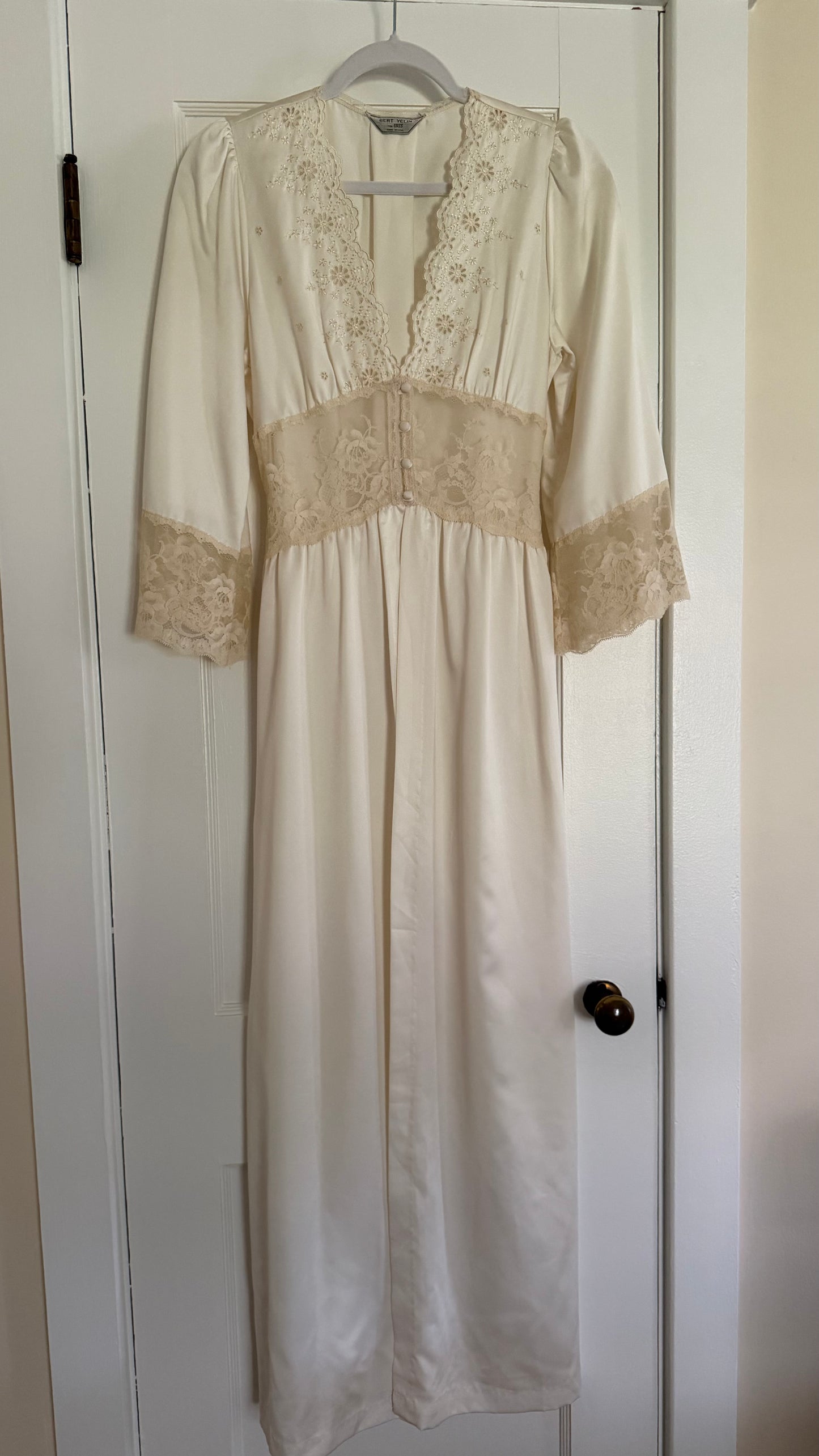 Ivory Lace Detail Peignoir Robe