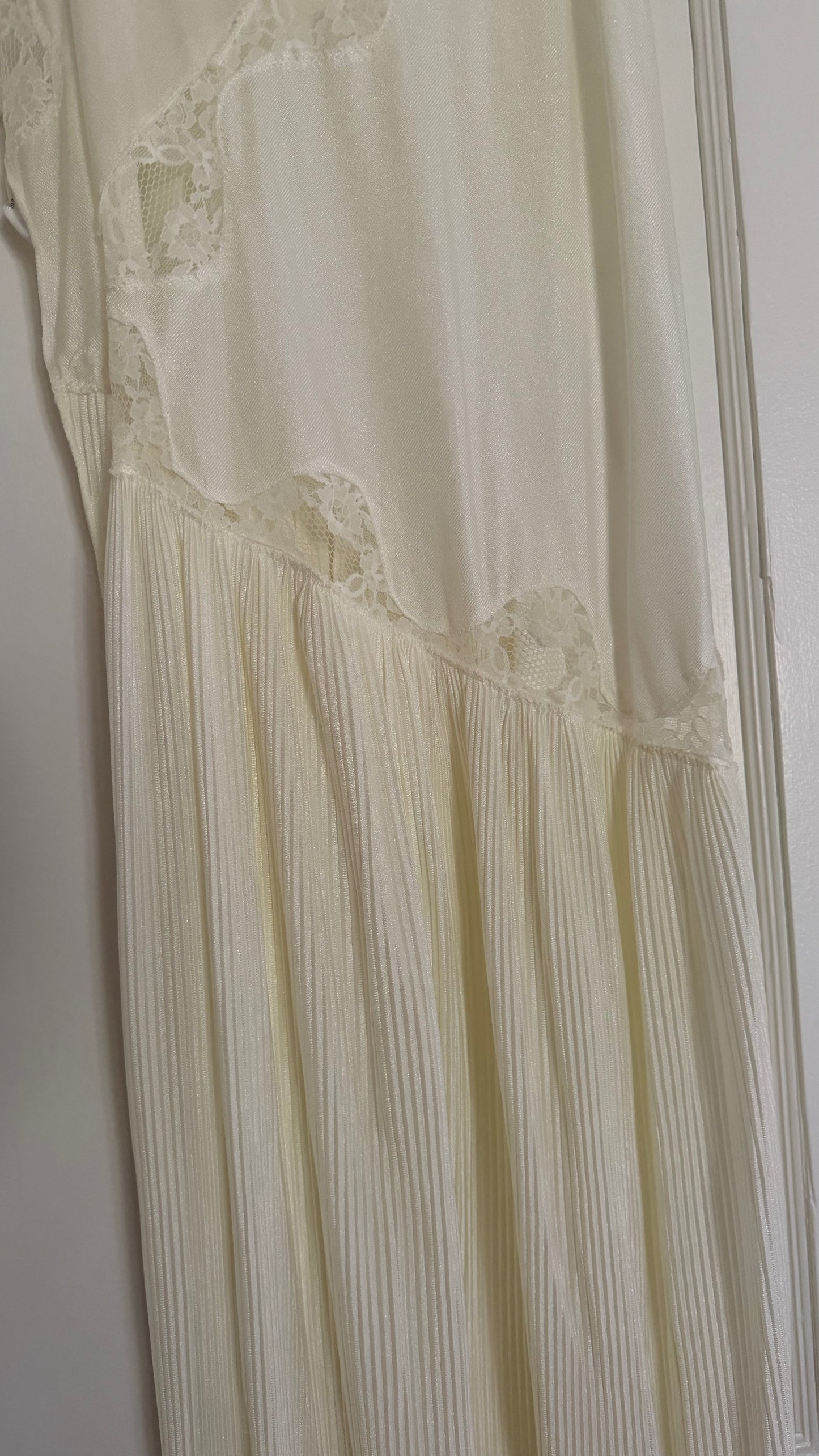 Cream Asymmetrical Drop Waist Pleat-Detail Peignoir Set