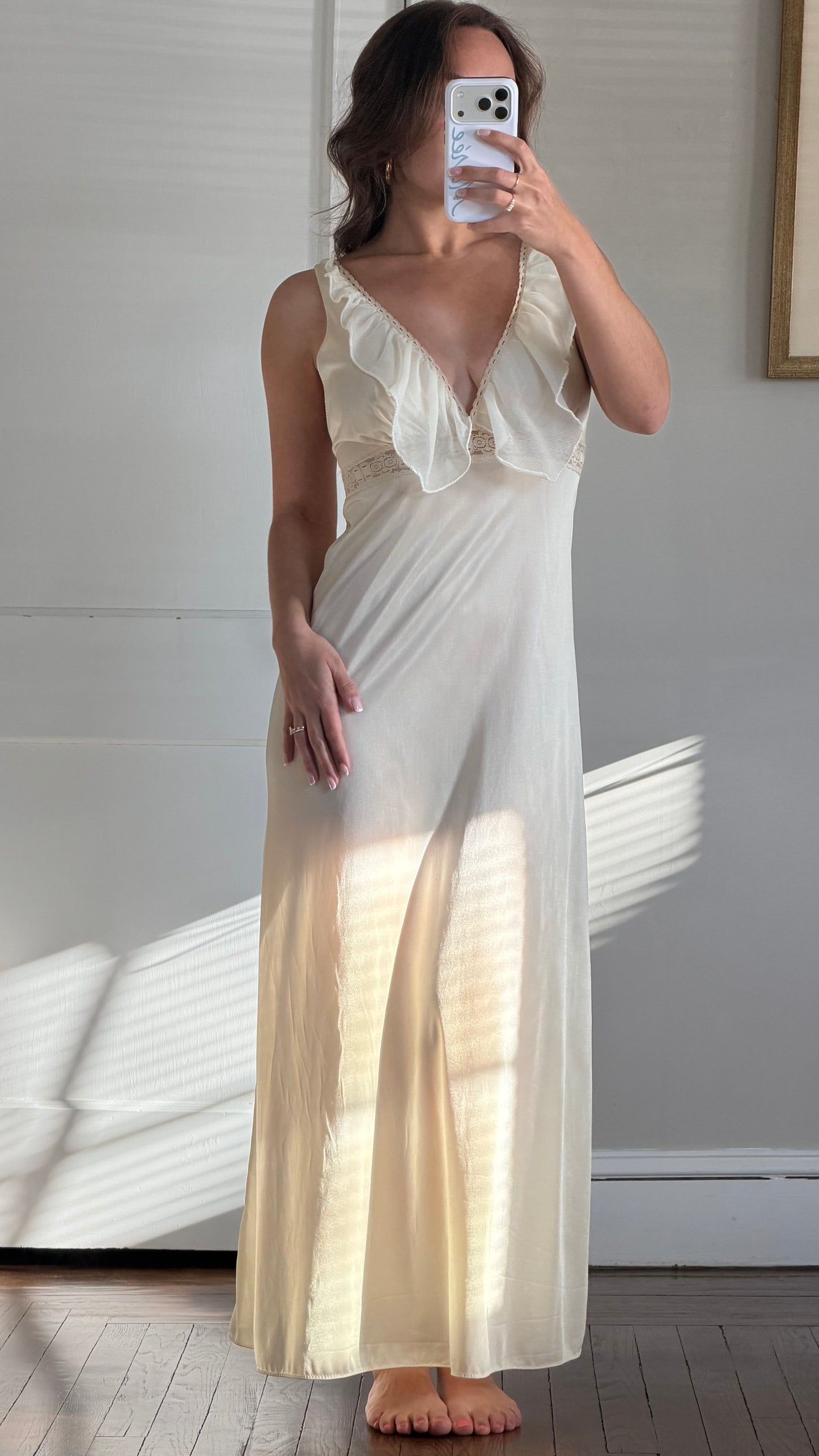 Cream Ruffle-Detail Peignoir Set