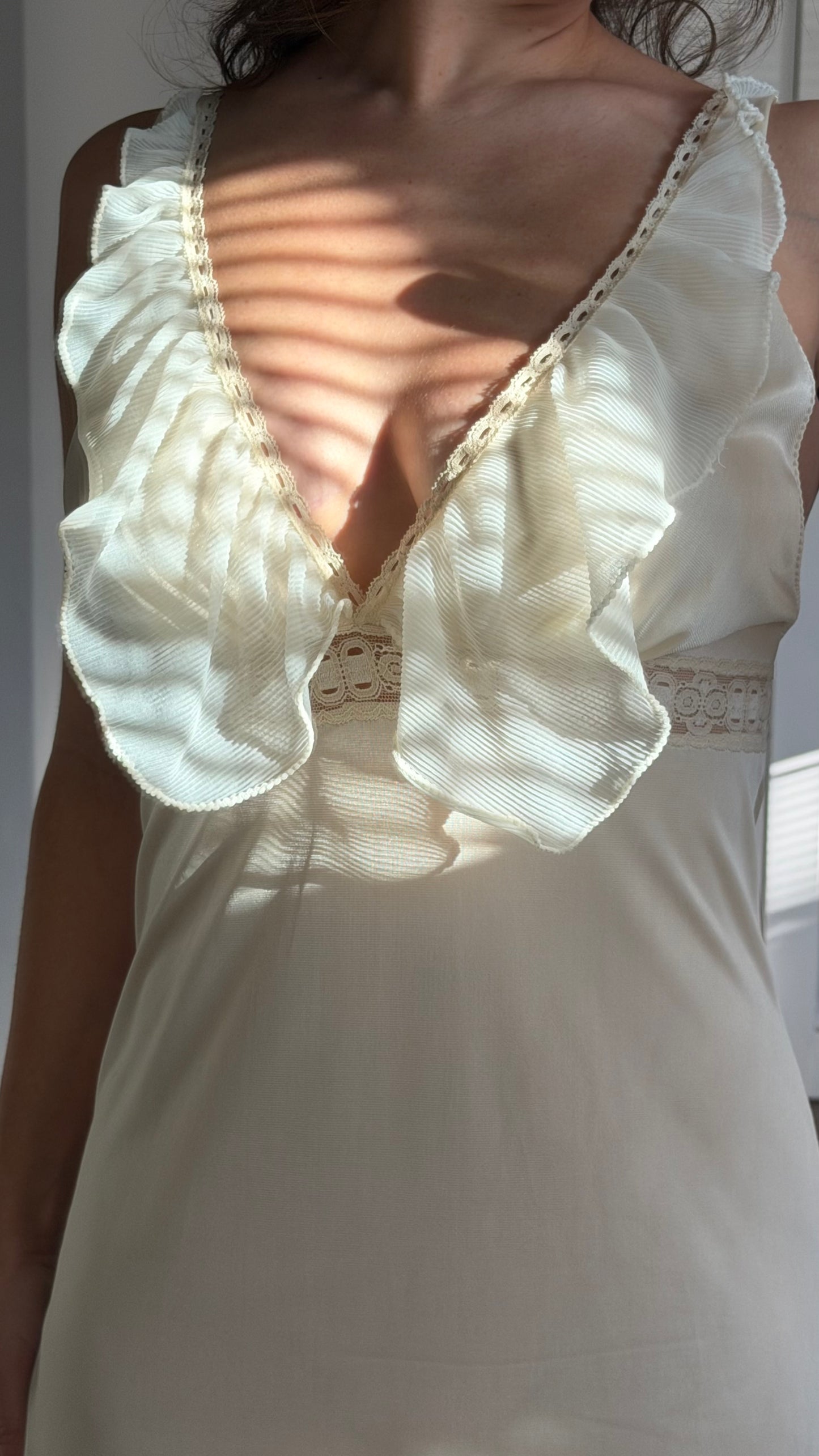 Cream Ruffle-Detail Peignoir Set