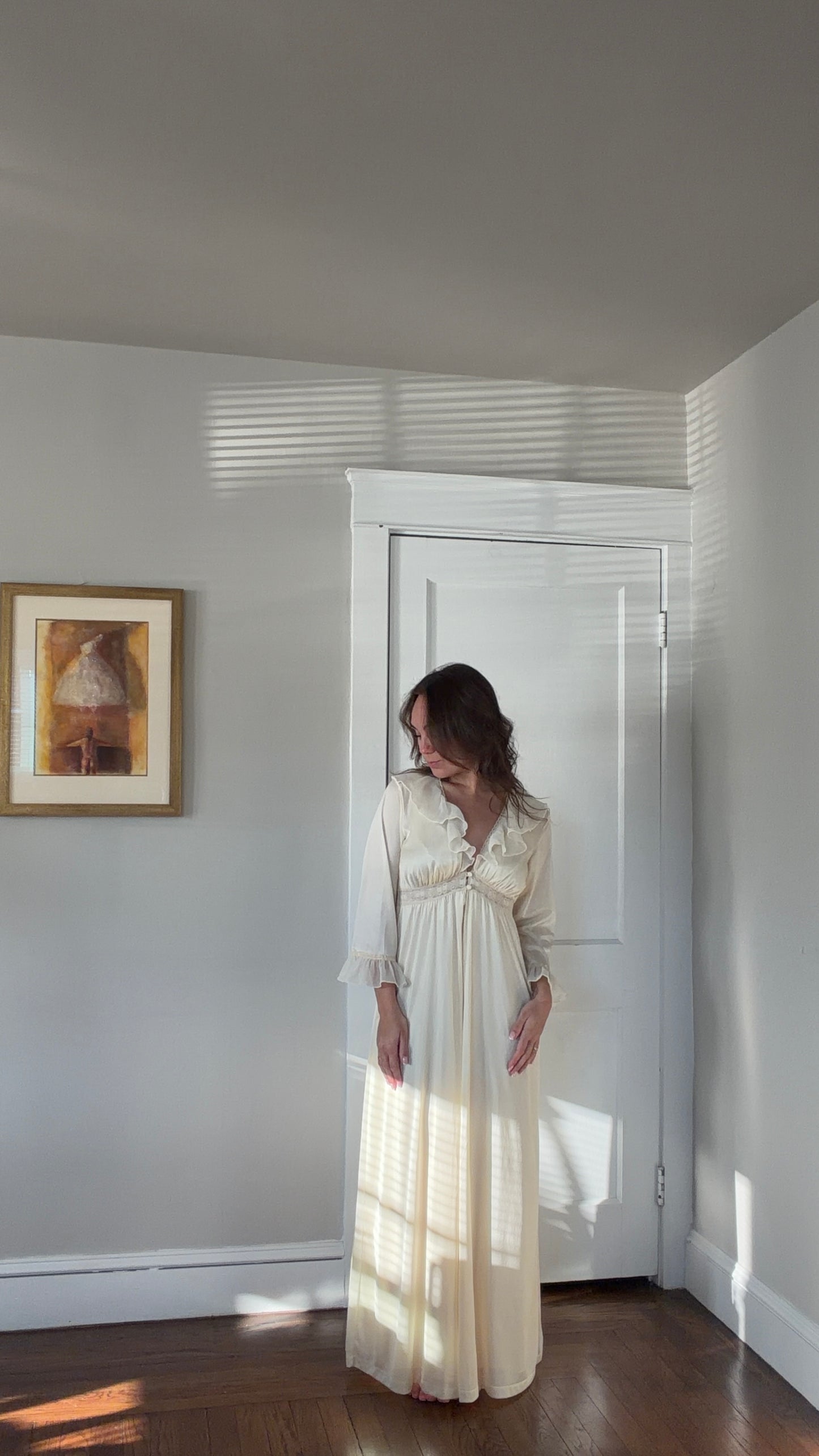 Cream Ruffle-Detail Peignoir Set