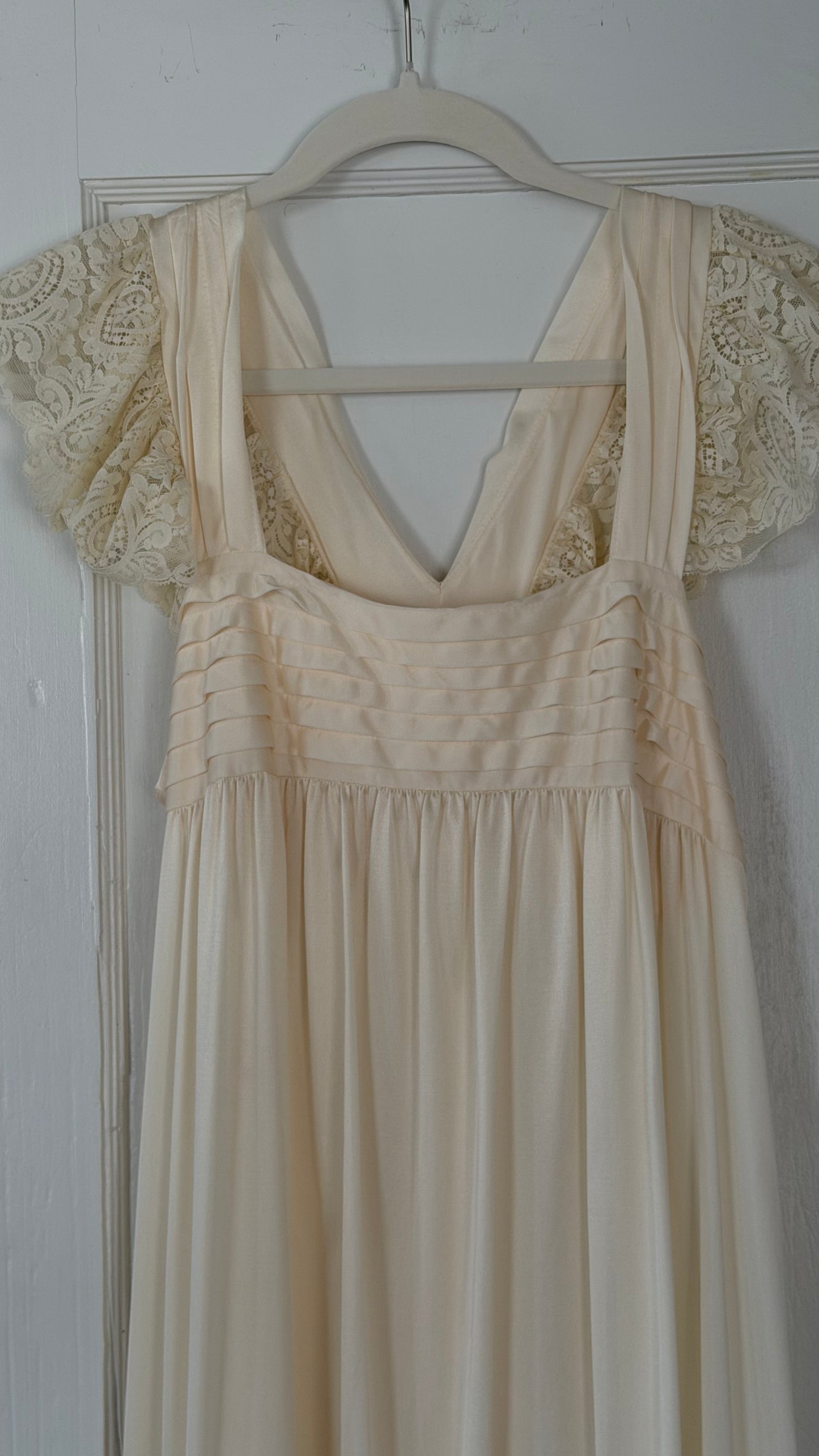 Rare Cream Lace Flutter Sleeve Slip