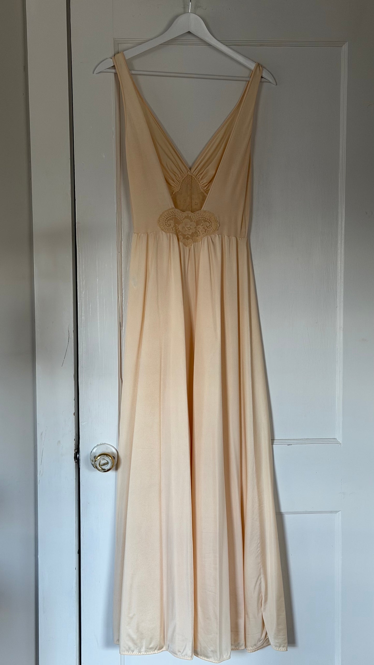 Buttercream Full-Sweep Slip