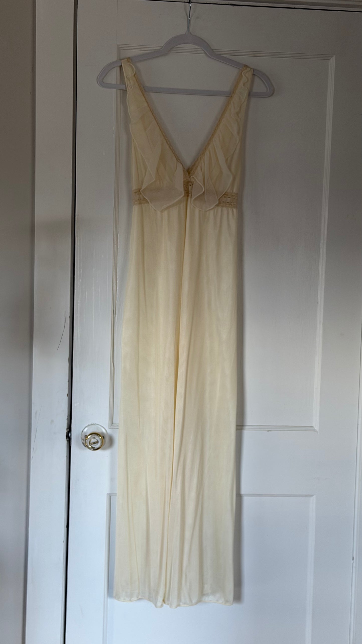 Cream Ruffle-Detail Peignoir Set