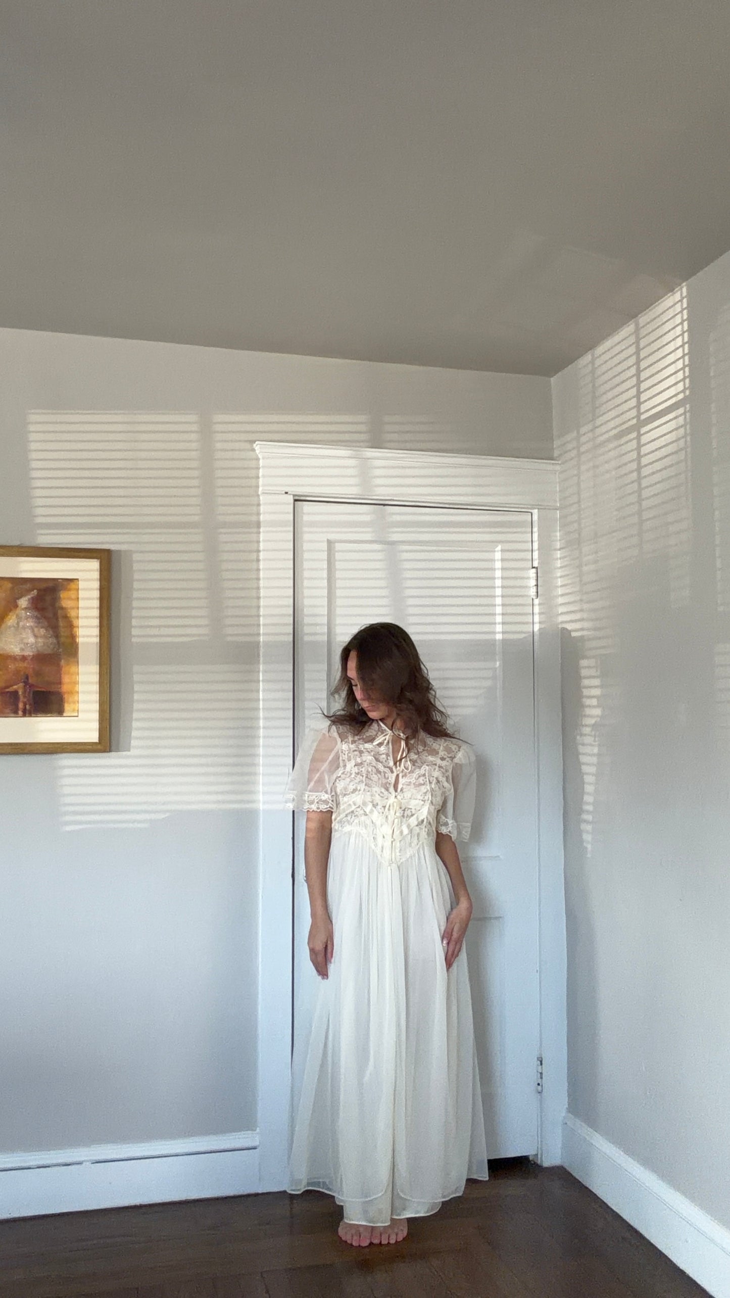 Cream Lace & Ribbon Detail Robe