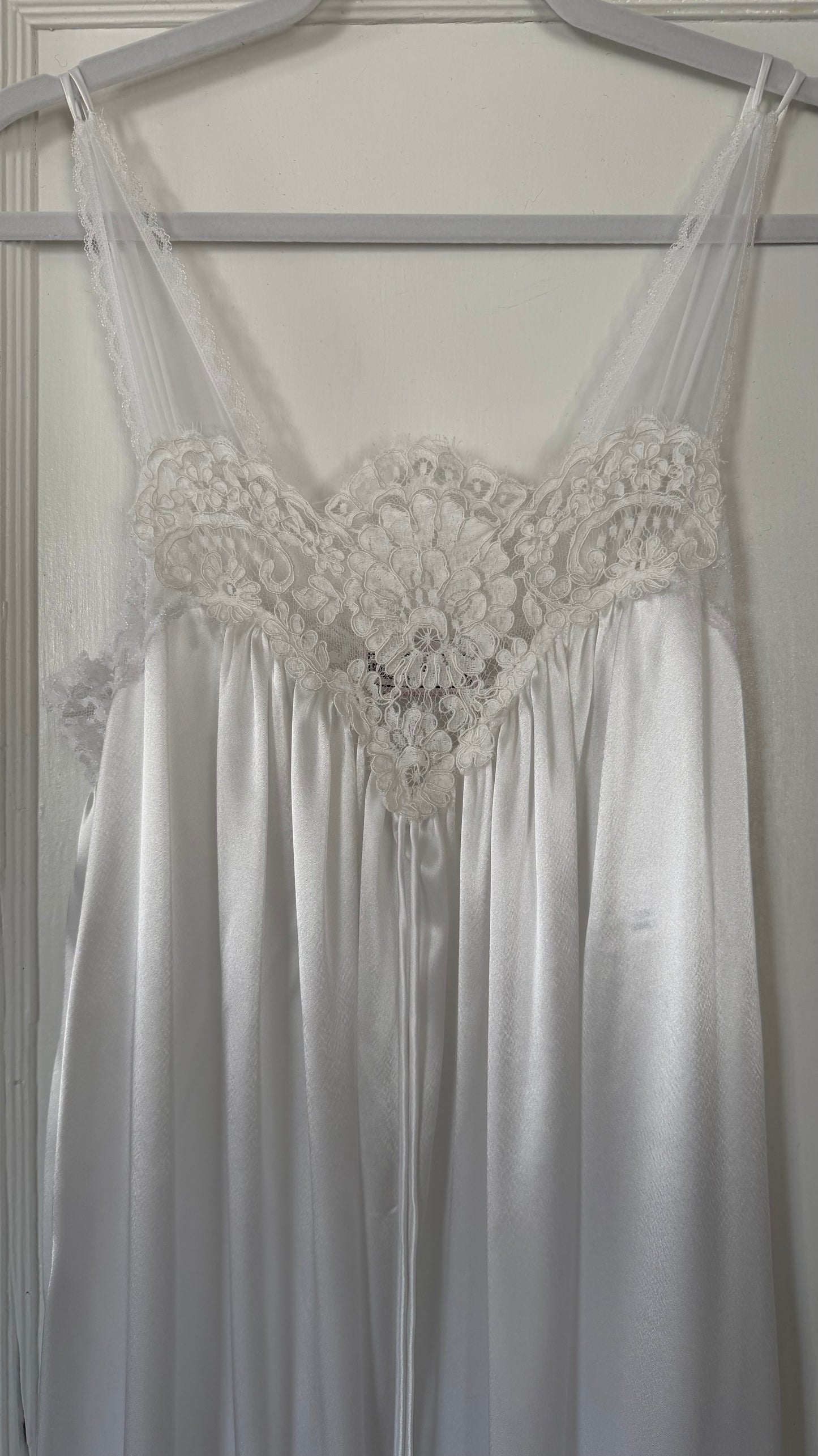 Rare Lace and Chiffon Detail Peignoir Set